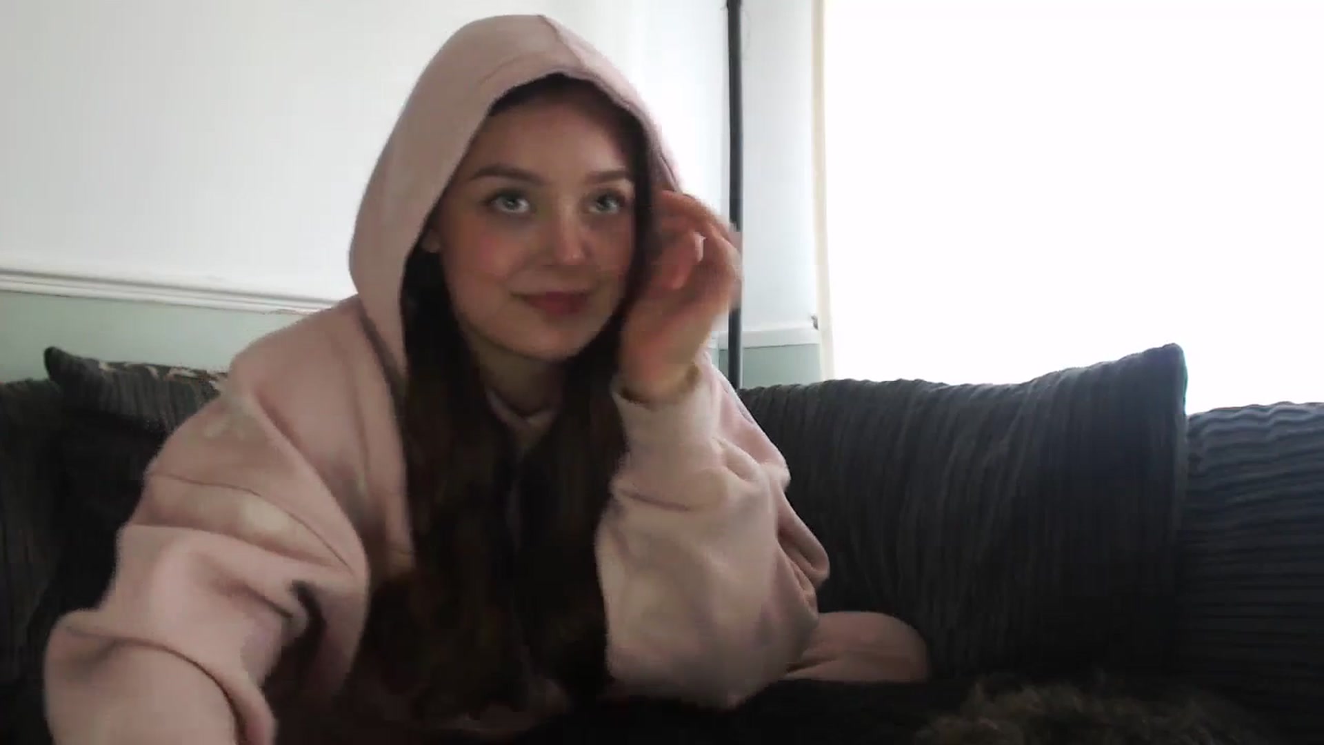 Gallery image thumbnail from KittyCash3w's myfreecams stream on, 09/03/2023, 18:06 image 2 of 20