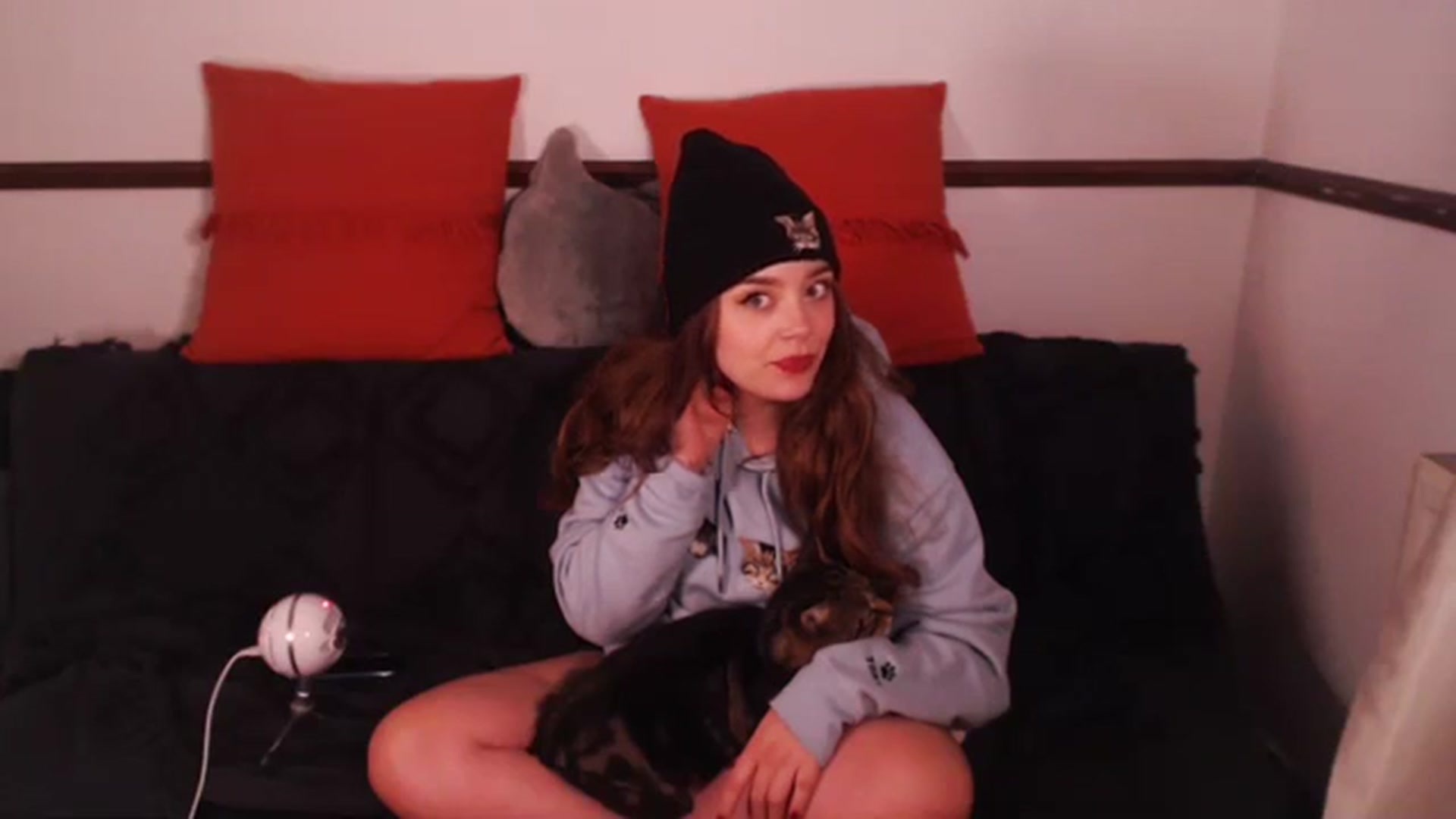 Gallery image thumbnail from KittyCash3w's myfreecams stream on, 09/27/2023, 17:35 image 12 of 20