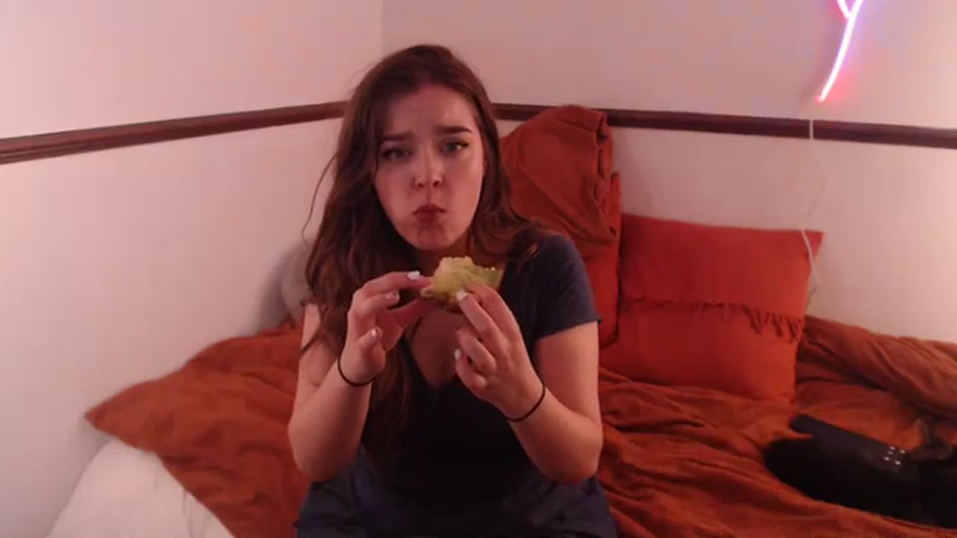 Gallery image thumbnail from KittyCash3w's myfreecams stream on, 10/11/2023, 19:18 image 11 of 20