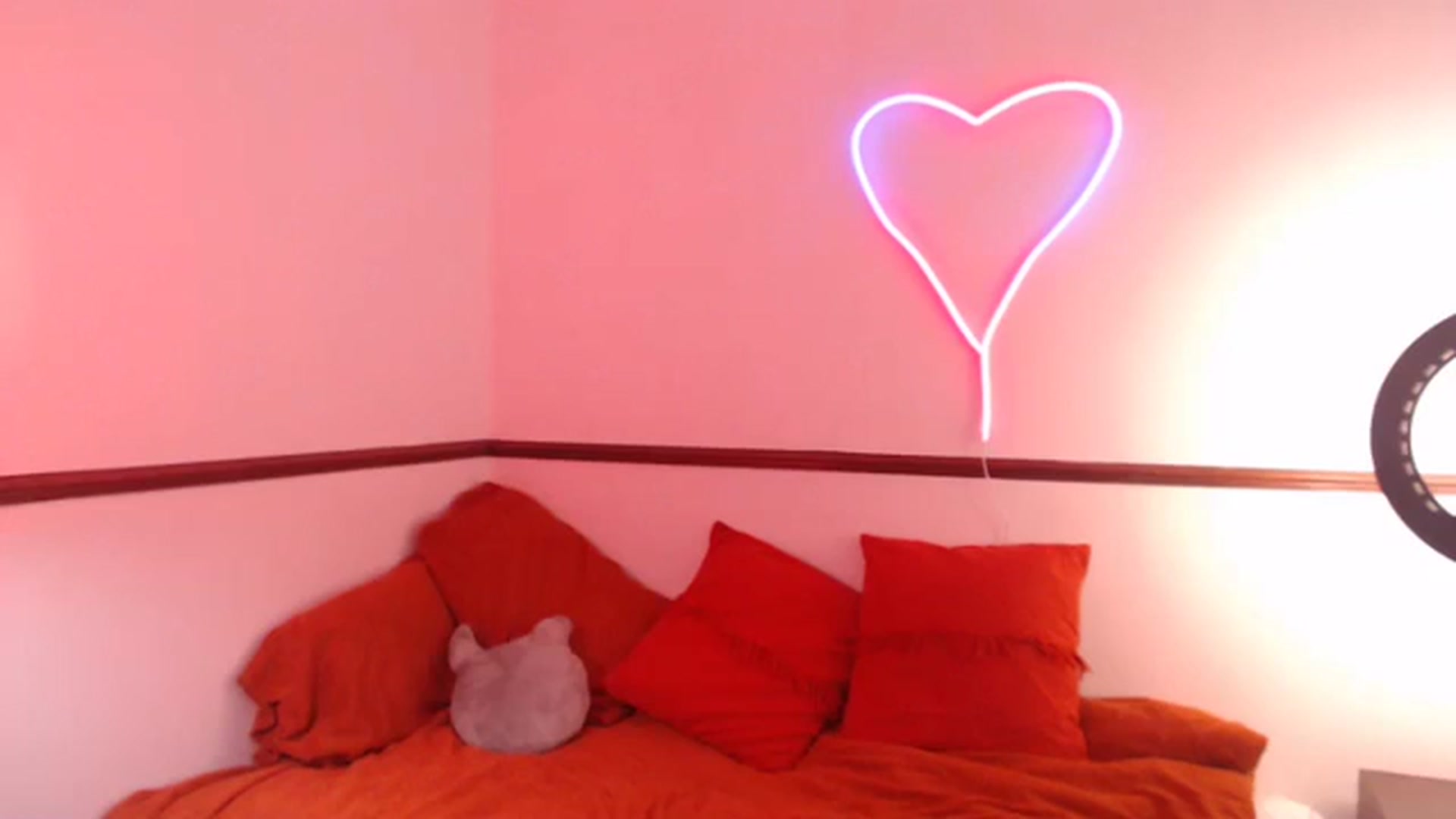 Gallery image thumbnail from KittyCash3w's myfreecams stream on, 10/12/2023, 13:04 image 4 of 20