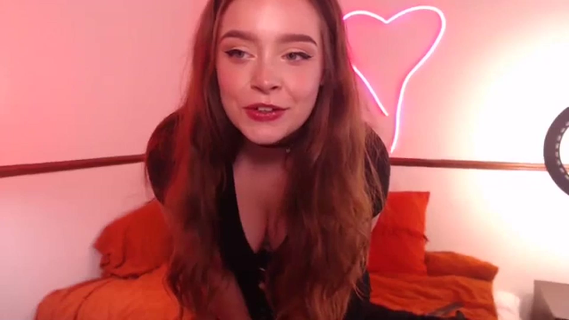 Gallery image thumbnail from KittyCash3w's myfreecams stream on, 10/12/2023, 13:04 image 2 of 20