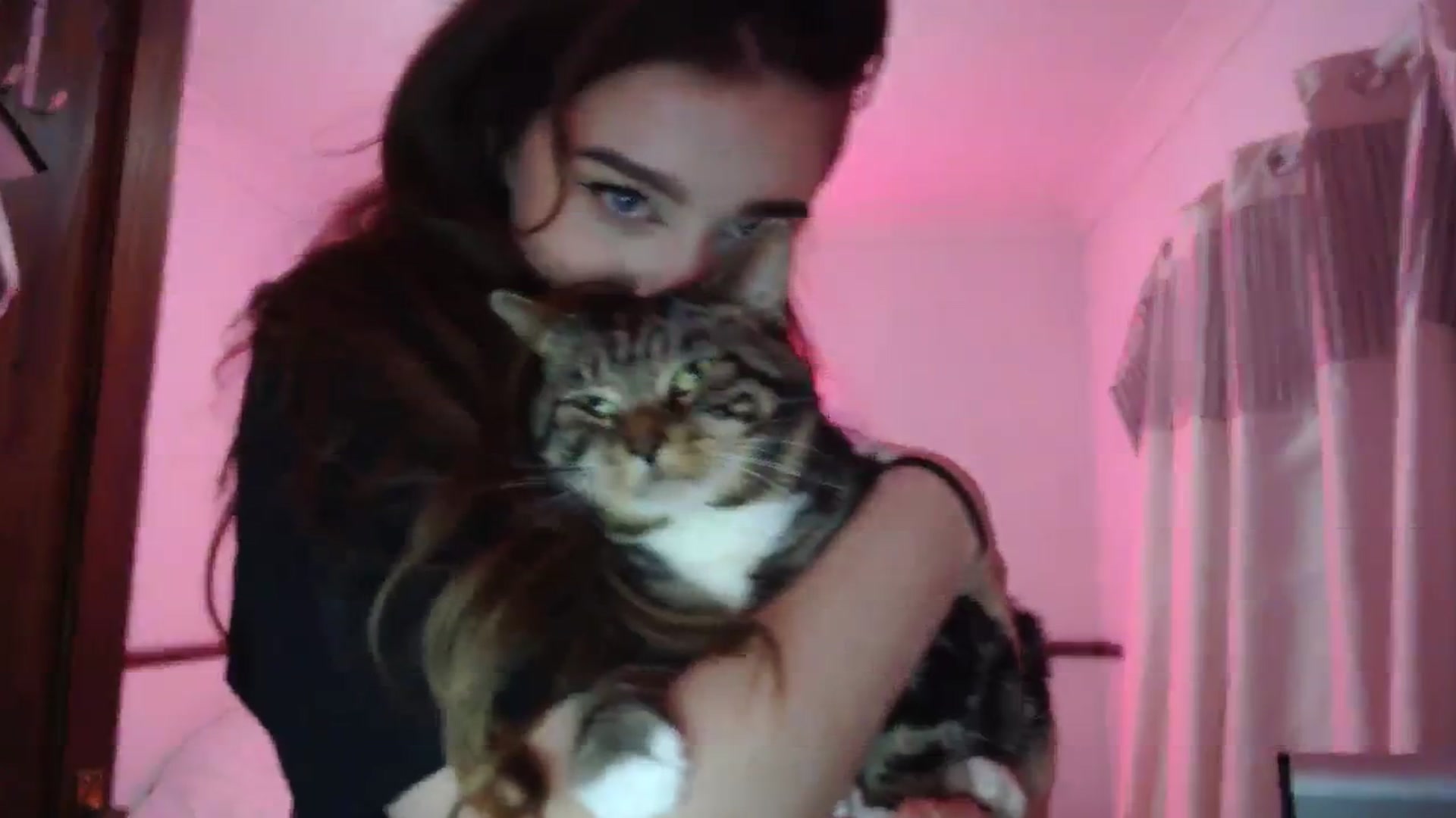 Gallery image thumbnail from KittyCash3w's myfreecams stream on, 10/23/2023, 19:24 image 15 of 20