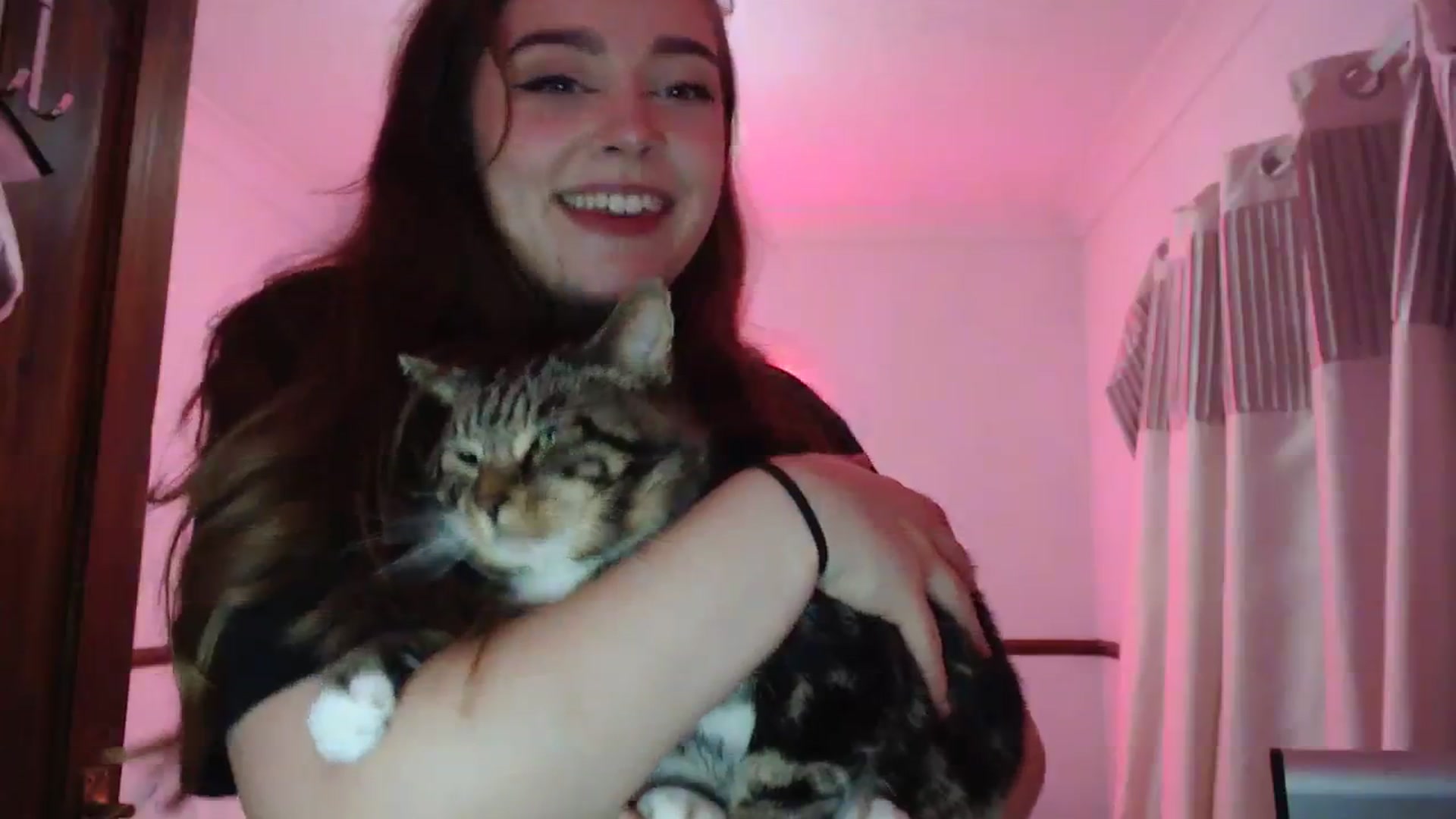 Gallery image thumbnail from KittyCash3w's myfreecams stream on, 10/23/2023, 19:24 image 16 of 20