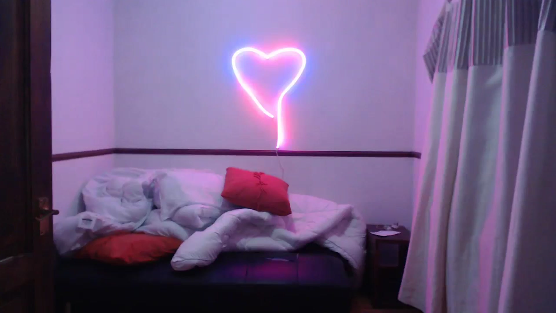 Gallery image thumbnail from KittyCash3w's myfreecams stream on, 10/23/2023, 19:24 image 6 of 20