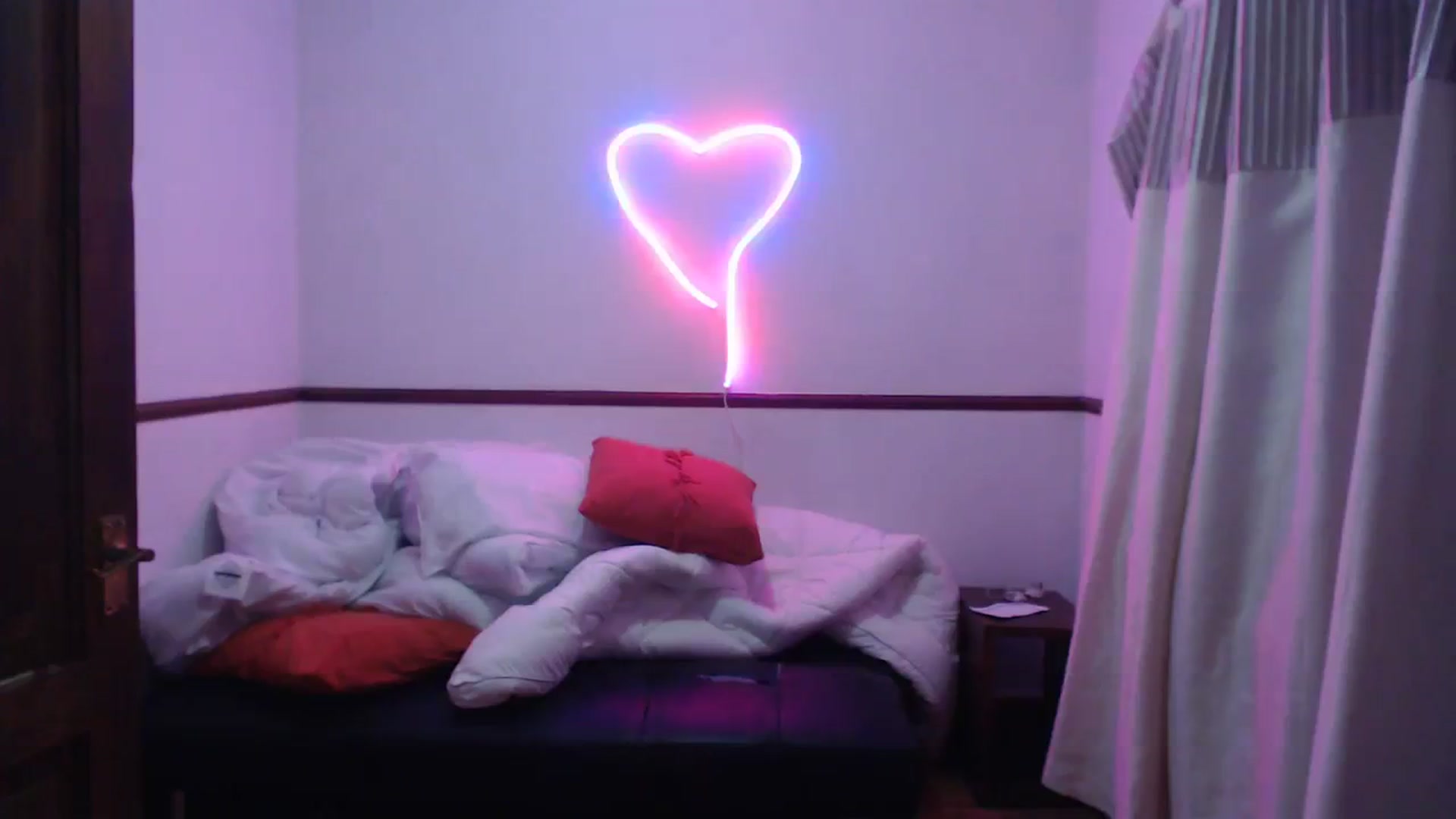 Gallery image thumbnail from KittyCash3w's myfreecams stream on, 10/23/2023, 19:24 image 5 of 20
