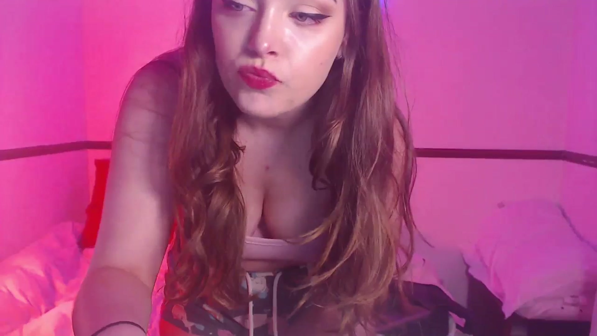 Gallery image thumbnail from KittyCash3w's myfreecams stream on, 10/26/2023, 17:11 image 4 of 20