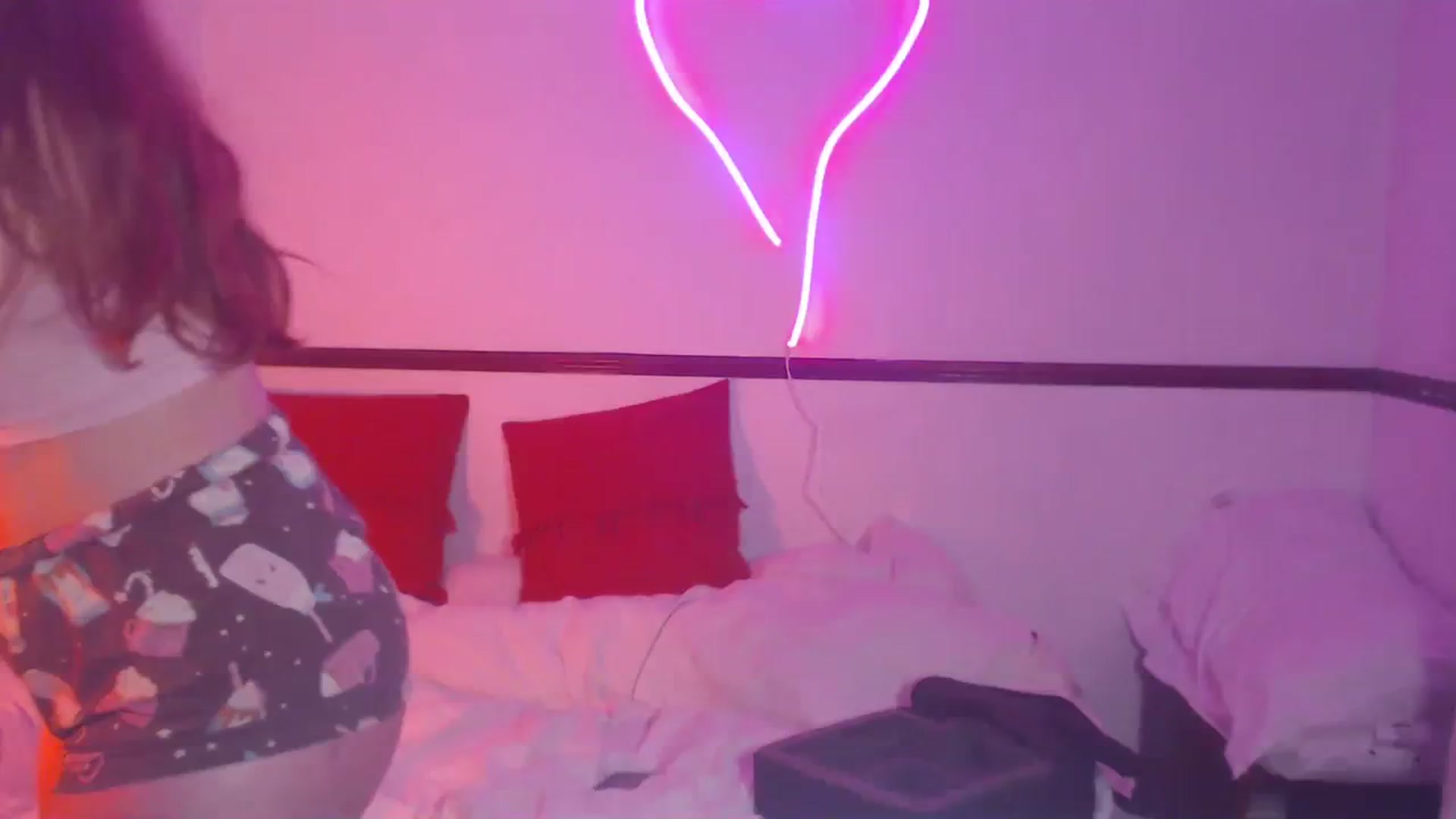 Gallery image thumbnail from KittyCash3w's myfreecams stream on, 10/26/2023, 17:11 image 3 of 20