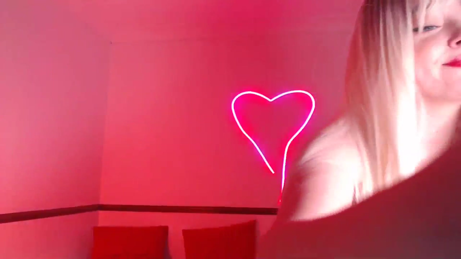 Gallery image thumbnail from KittyCash3w's myfreecams stream on, 10/26/2023, 18:16 image 11 of 20