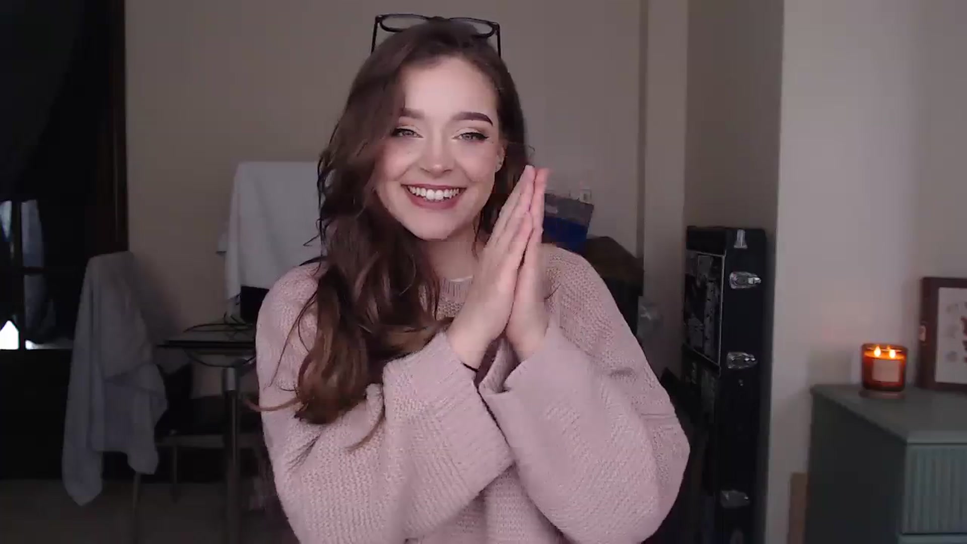 Gallery image thumbnail from KittyCash3w's myfreecams stream on, 11/01/2023, 15:44 image 3 of 20