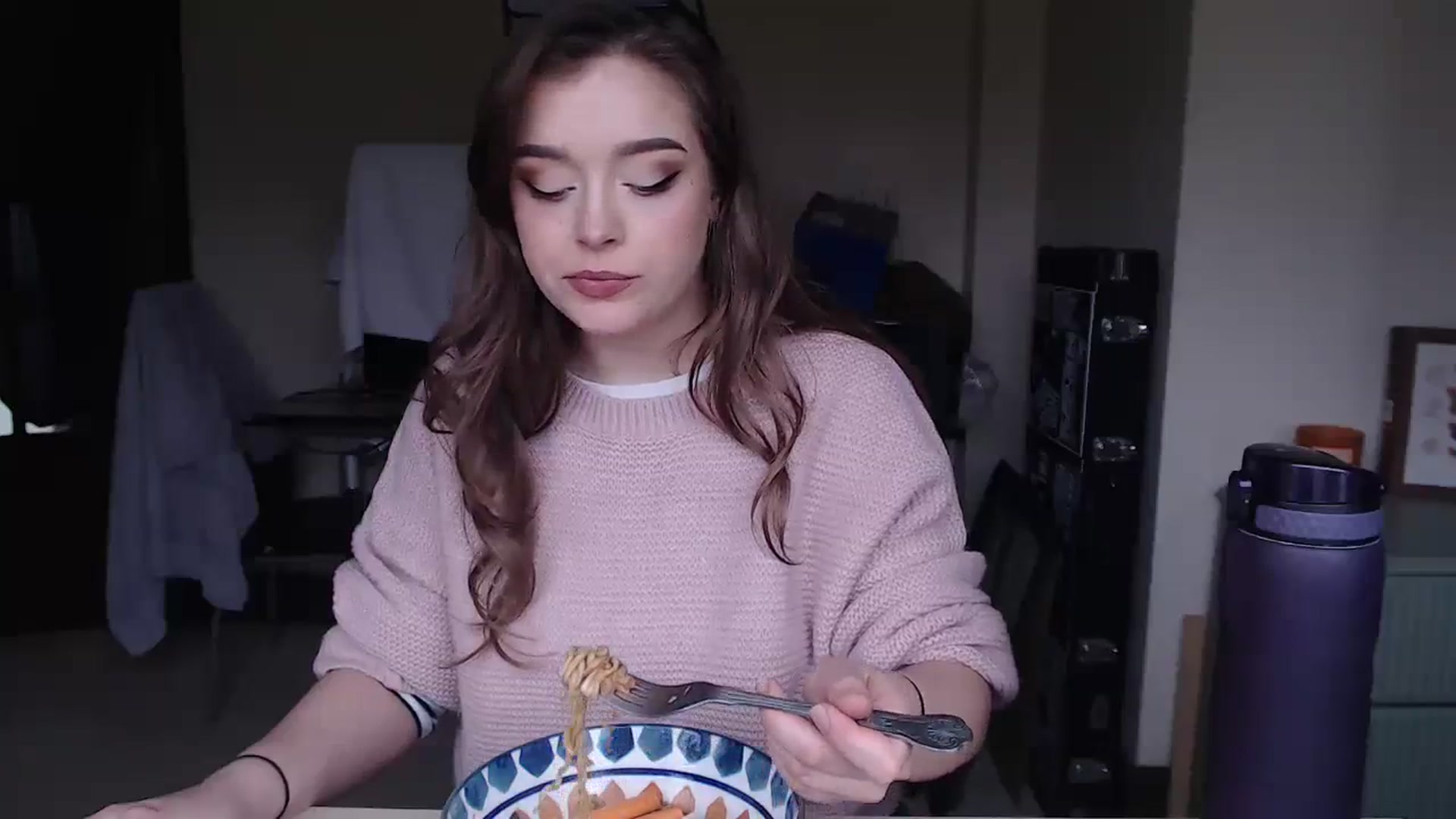 Gallery image thumbnail from KittyCash3w's myfreecams stream on, 11/01/2023, 15:44 image 8 of 20