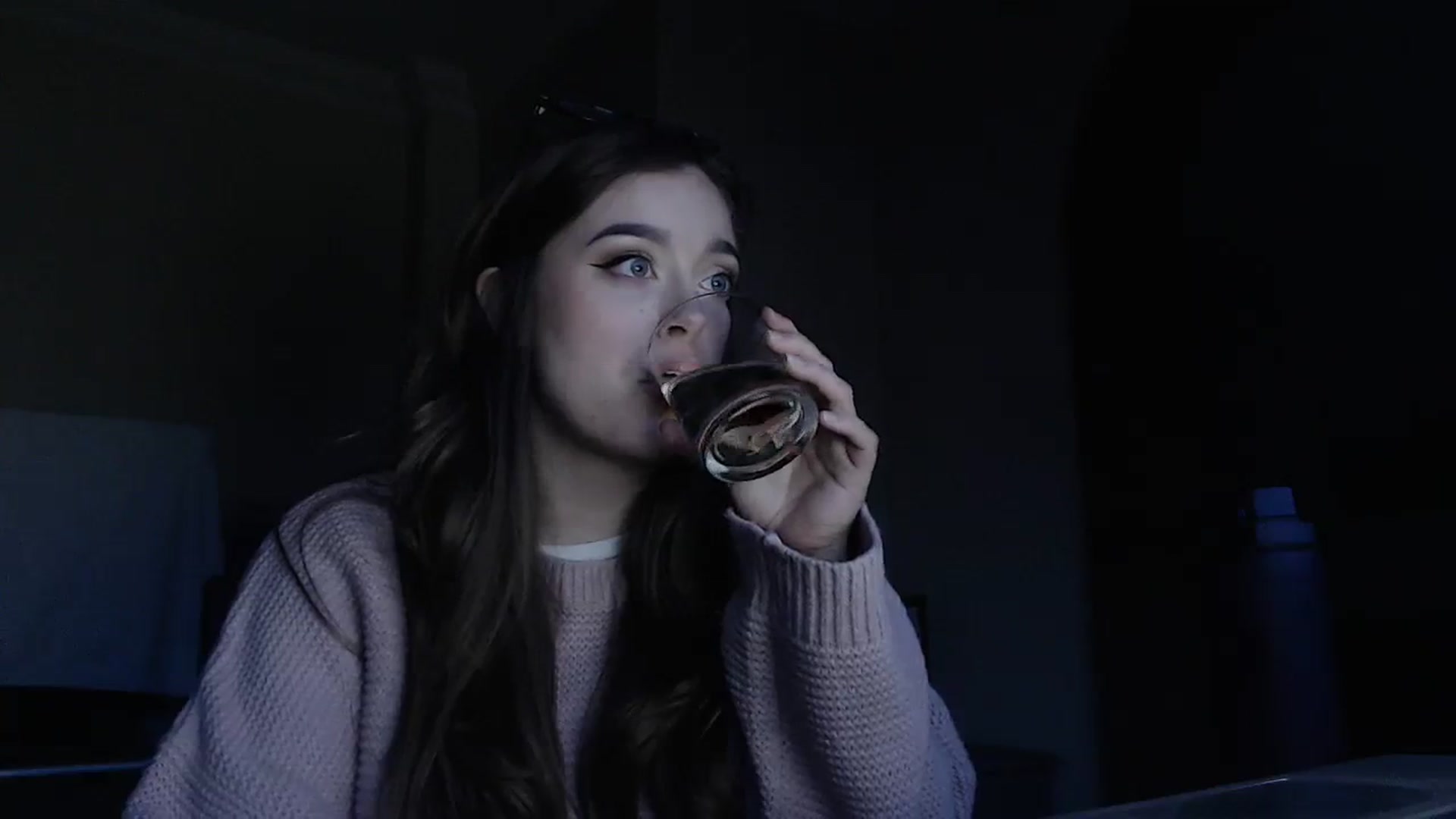 Gallery image thumbnail from KittyCash3w's myfreecams stream on, 11/01/2023, 16:47 image 20 of 20