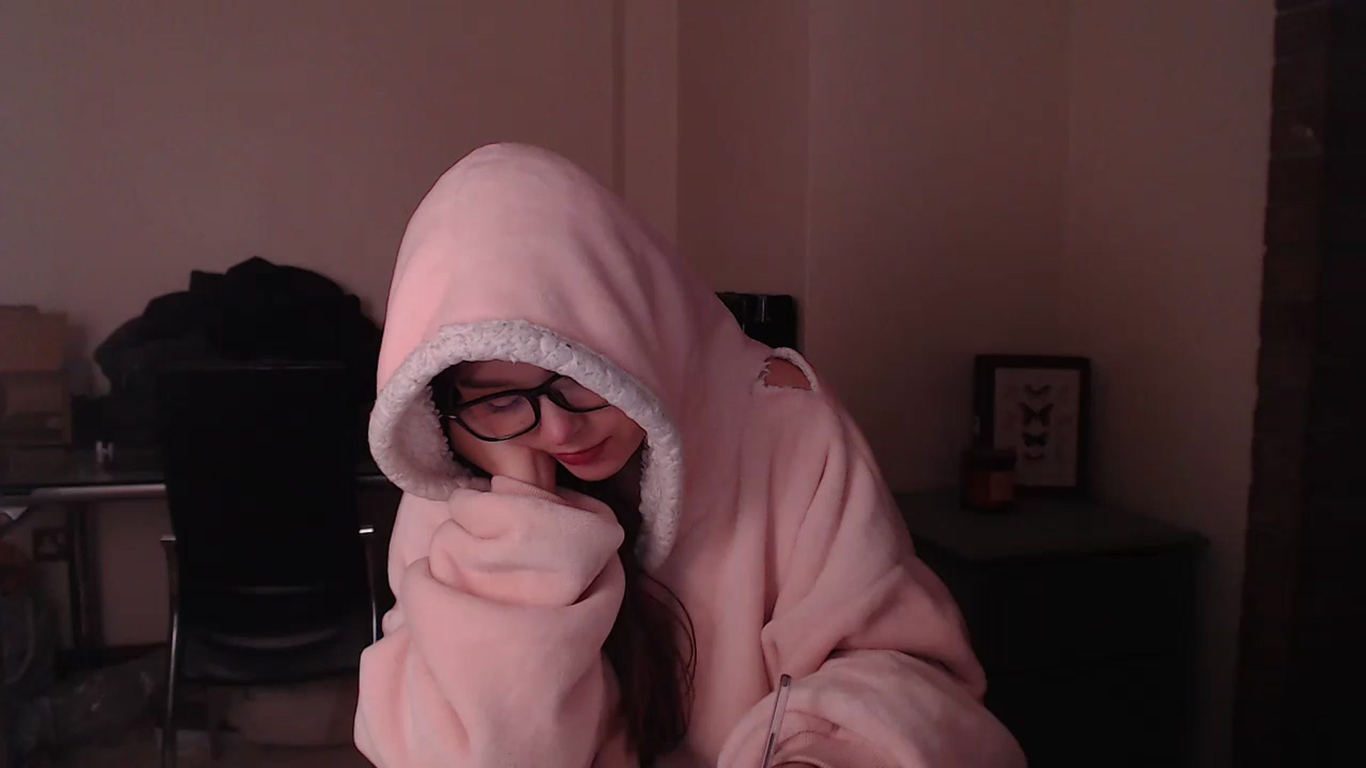 Gallery image thumbnail from KittyCash3w's myfreecams stream on, 11/03/2023, 21:11 image 7 of 20