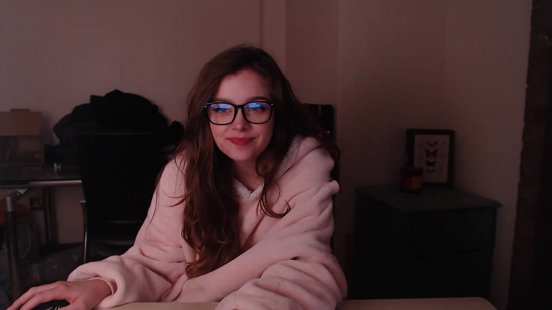 Gallery image thumbnail from KittyCash3w's myfreecams stream on, 11/03/2023, 21:11 image 11 of 20