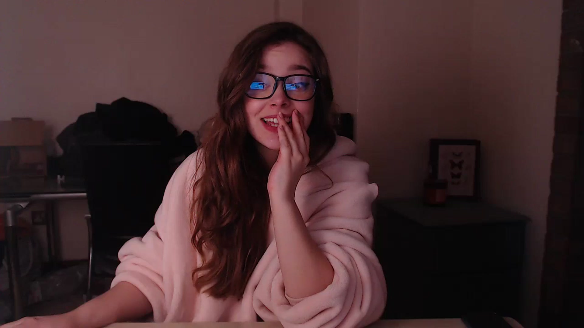 Gallery image thumbnail from KittyCash3w's myfreecams stream on, 11/03/2023, 21:11 image 15 of 20