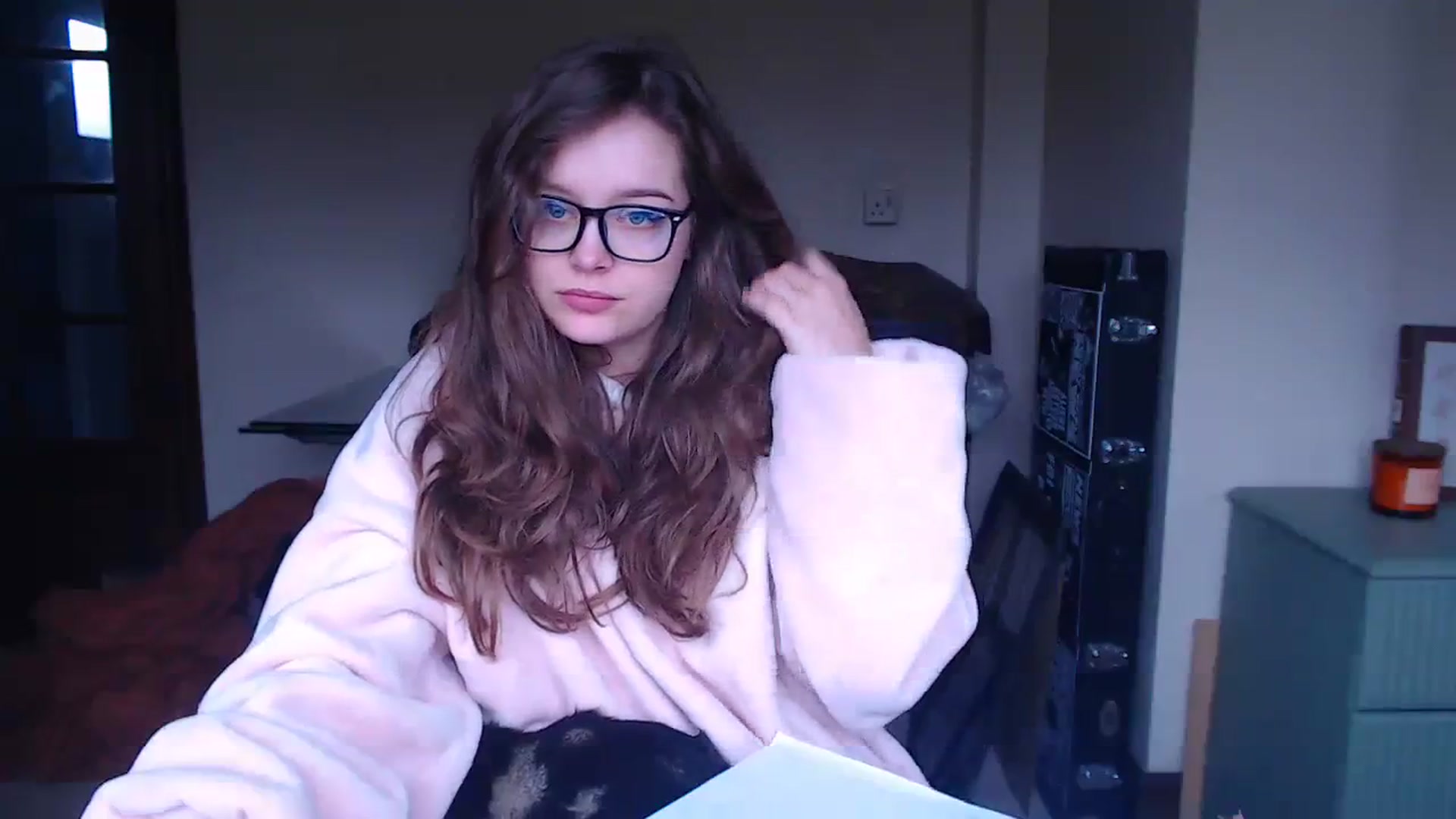 Gallery image thumbnail from KittyCash3w's myfreecams stream on, 11/04/2023, 10:36 image 12 of 20