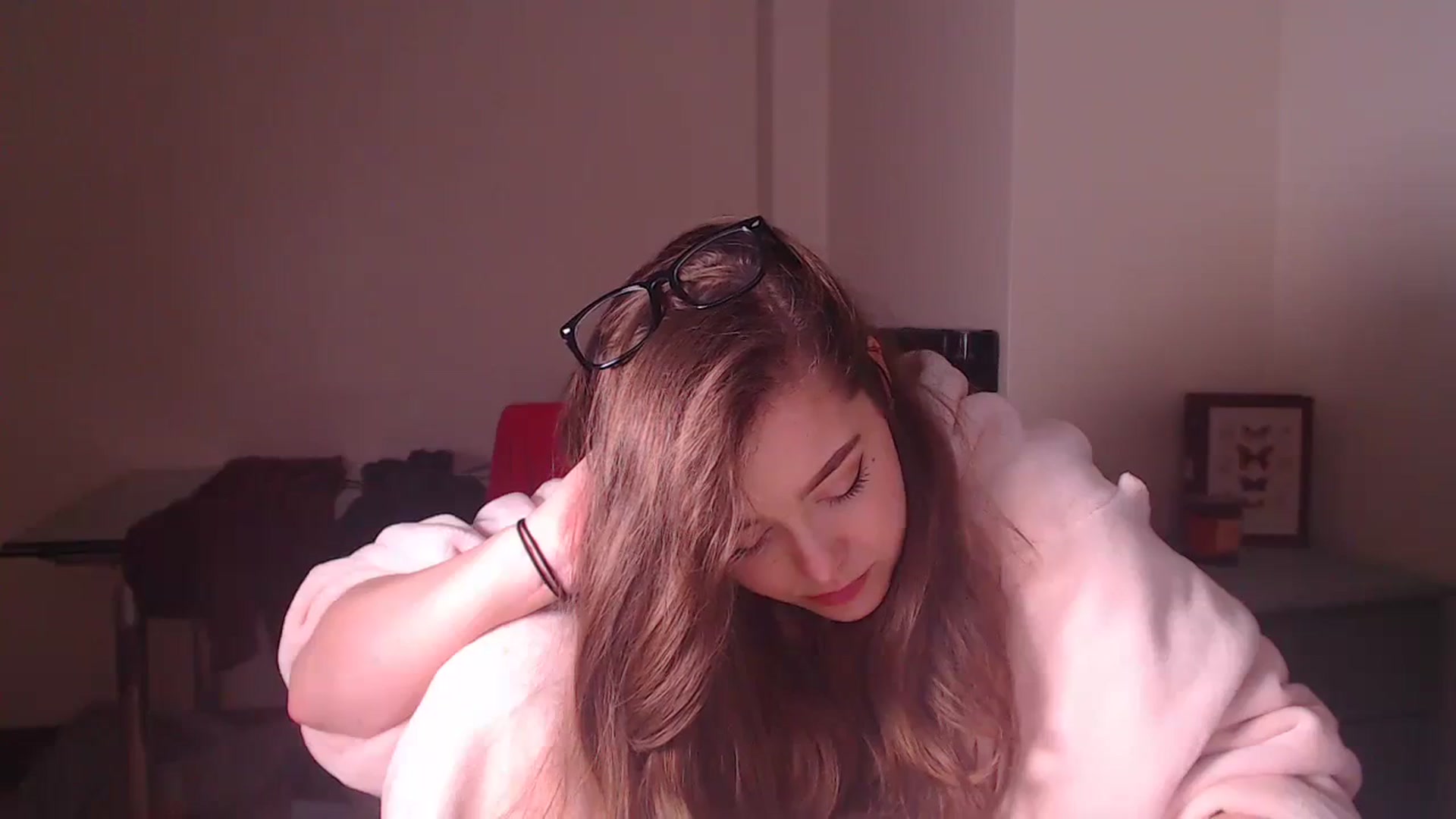Gallery image thumbnail from KittyCash3w's myfreecams stream on, 11/06/2023, 18:37 image 5 of 20