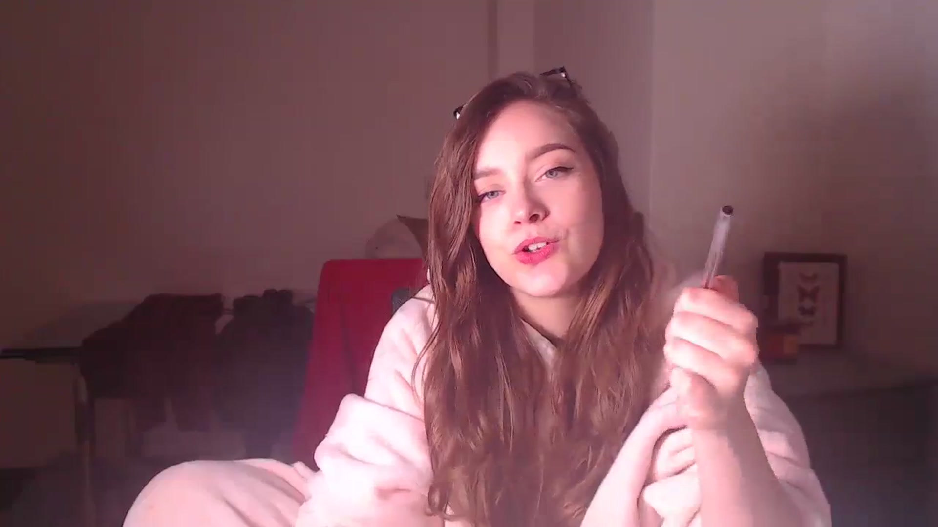 Gallery image thumbnail from KittyCash3w's myfreecams stream on, 11/06/2023, 18:37 image 3 of 20