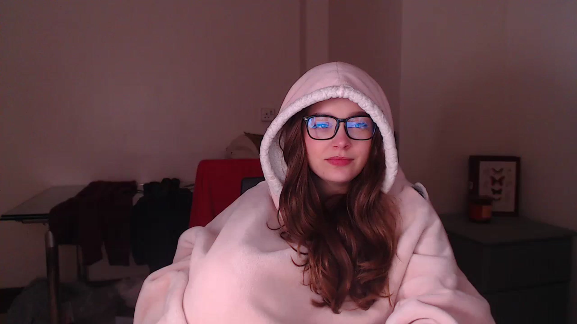Gallery image thumbnail from KittyCash3w's myfreecams stream on, 11/06/2023, 18:37 image 18 of 20
