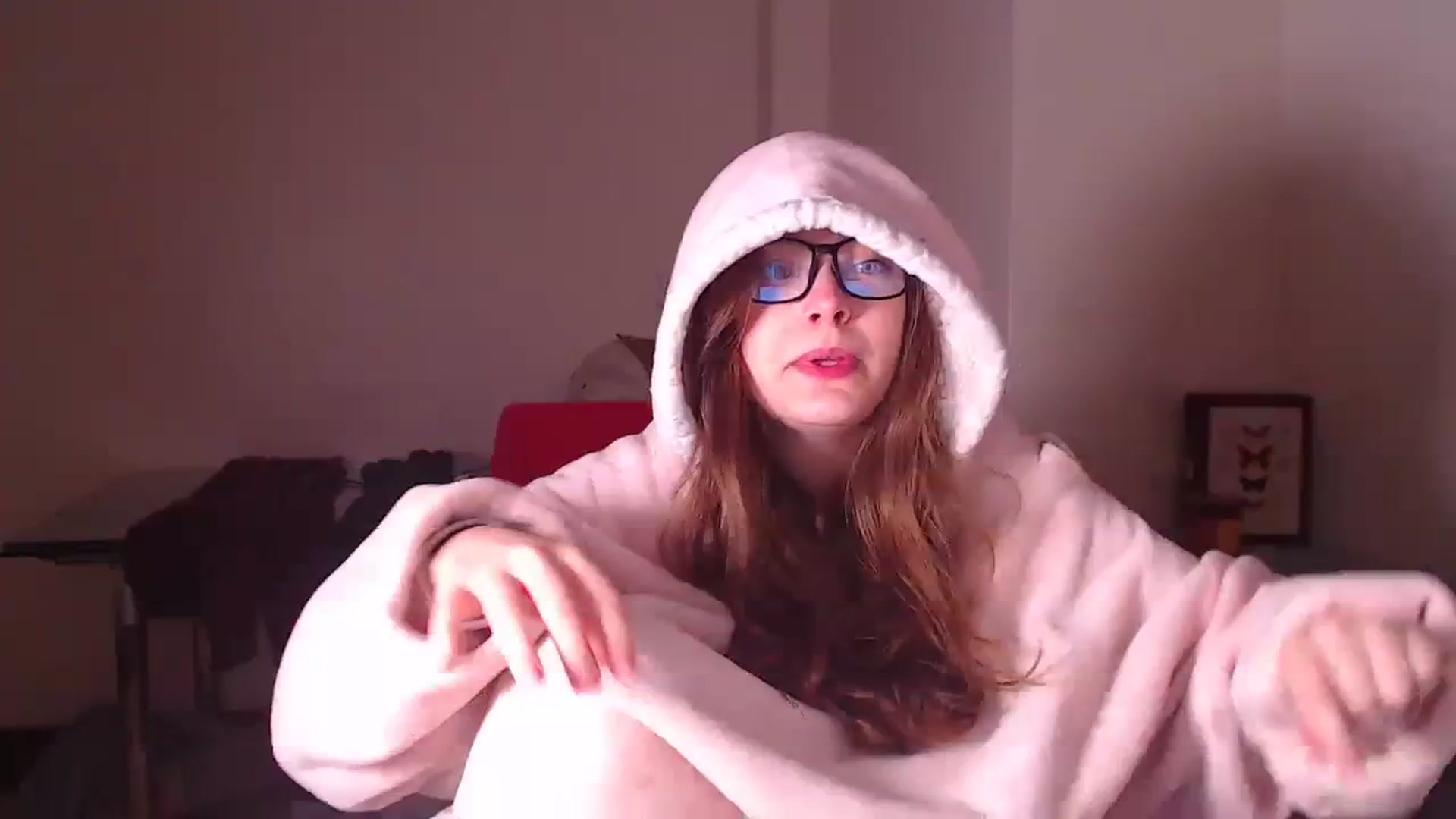Gallery image thumbnail from KittyCash3w's myfreecams stream on, 11/06/2023, 18:37 image 15 of 20