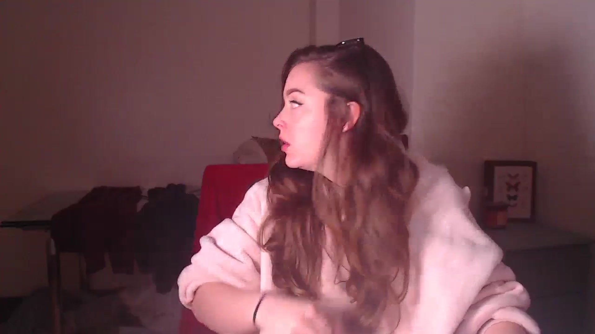 Gallery image thumbnail from KittyCash3w's myfreecams stream on, 11/06/2023, 18:37 image 4 of 20