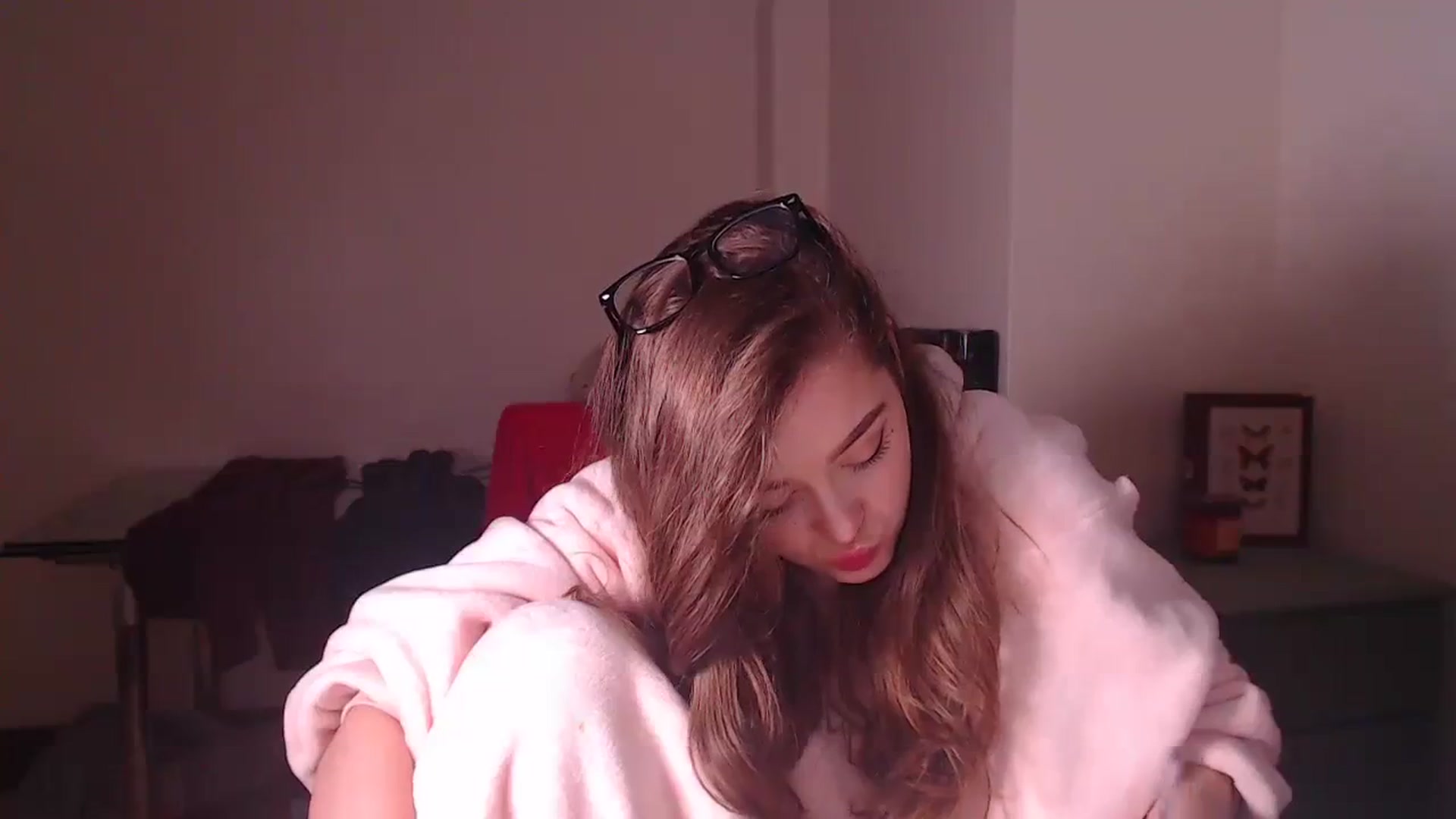 Gallery image thumbnail from KittyCash3w's myfreecams stream on, 11/06/2023, 18:37 image 8 of 20