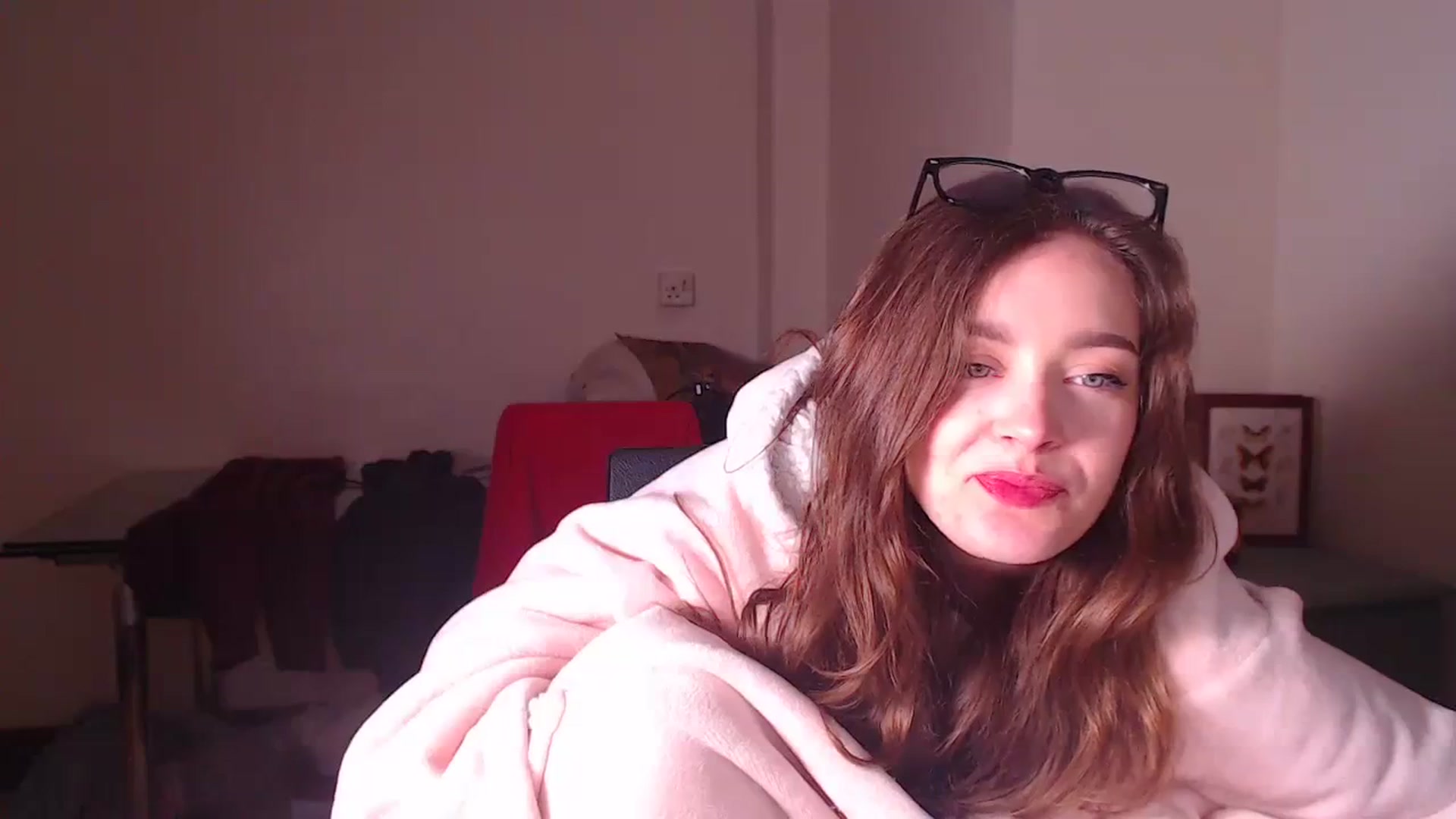 Gallery image thumbnail from KittyCash3w's myfreecams stream on, 11/06/2023, 18:37 image 13 of 20