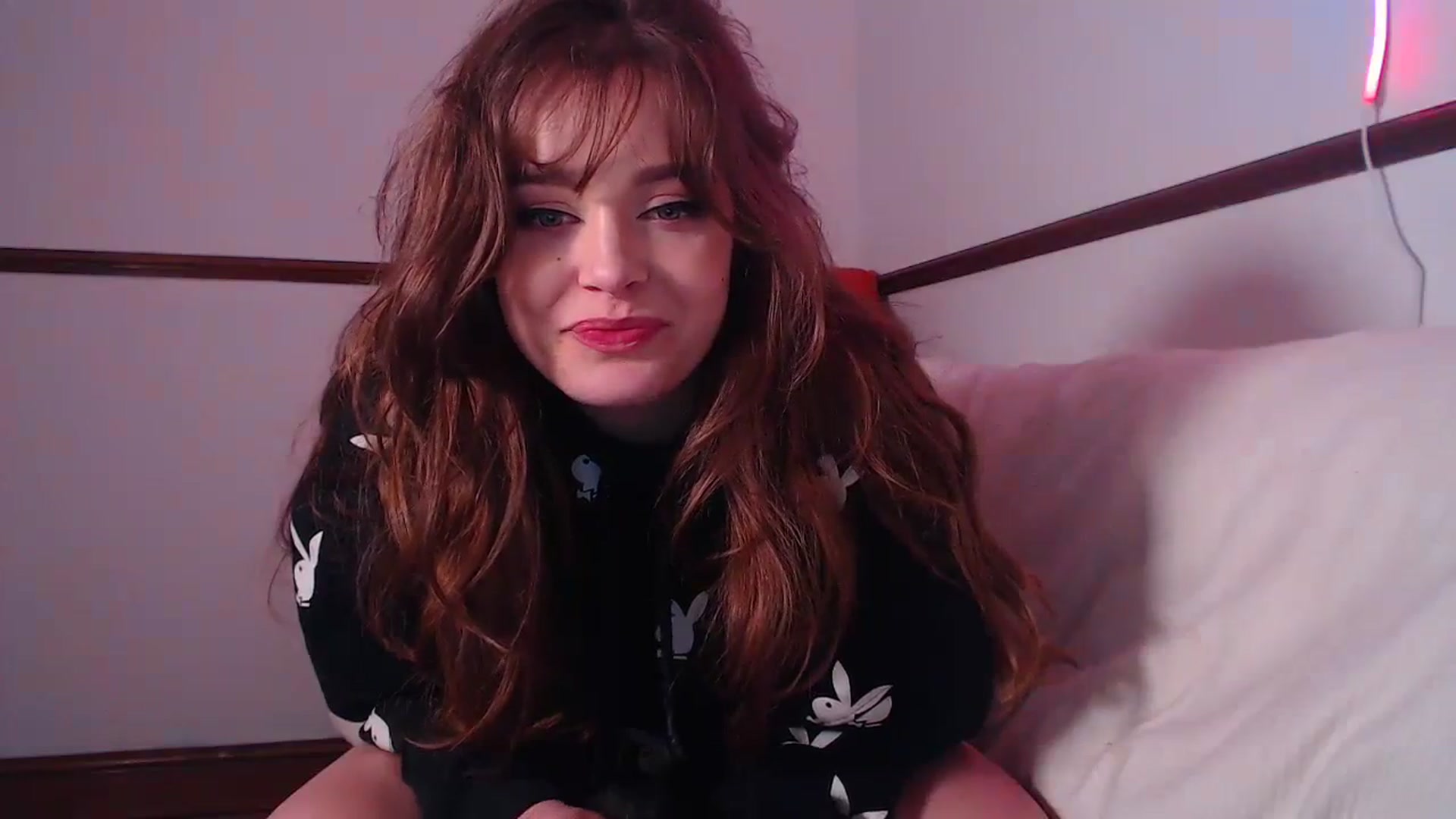 Gallery image thumbnail from KittyCash3w's myfreecams stream on, 12/06/2023, 22:39 image 19 of 20