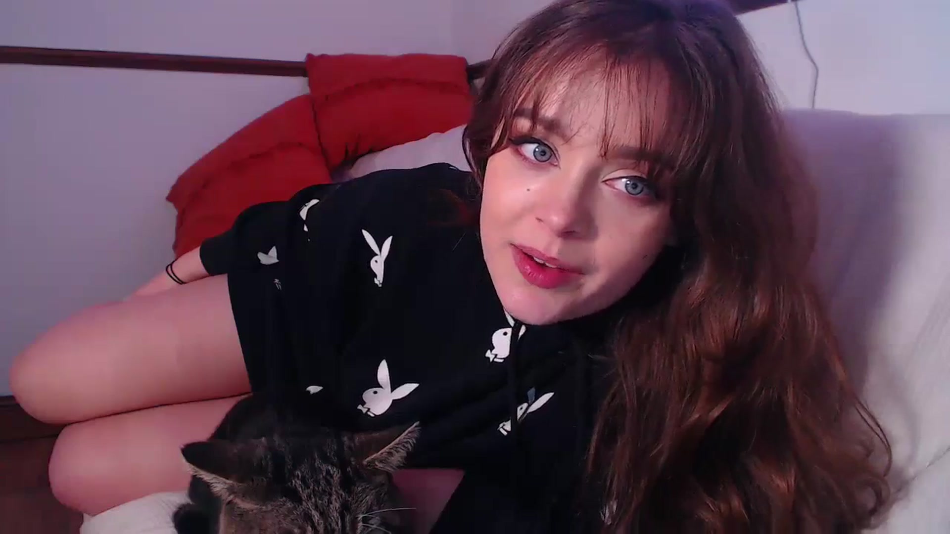 Gallery image thumbnail from KittyCash3w's myfreecams stream on, 12/06/2023, 22:39 image 10 of 20