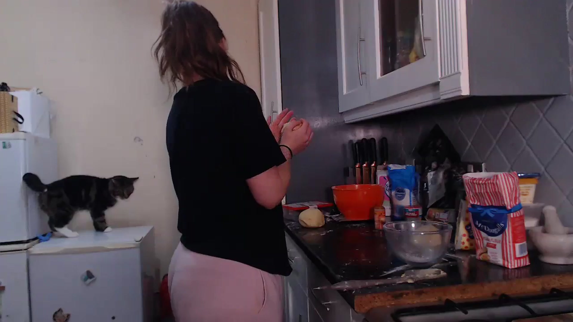 Gallery image thumbnail from KittyCash3w's myfreecams stream on, 12/07/2023, 19:32 image 10 of 20