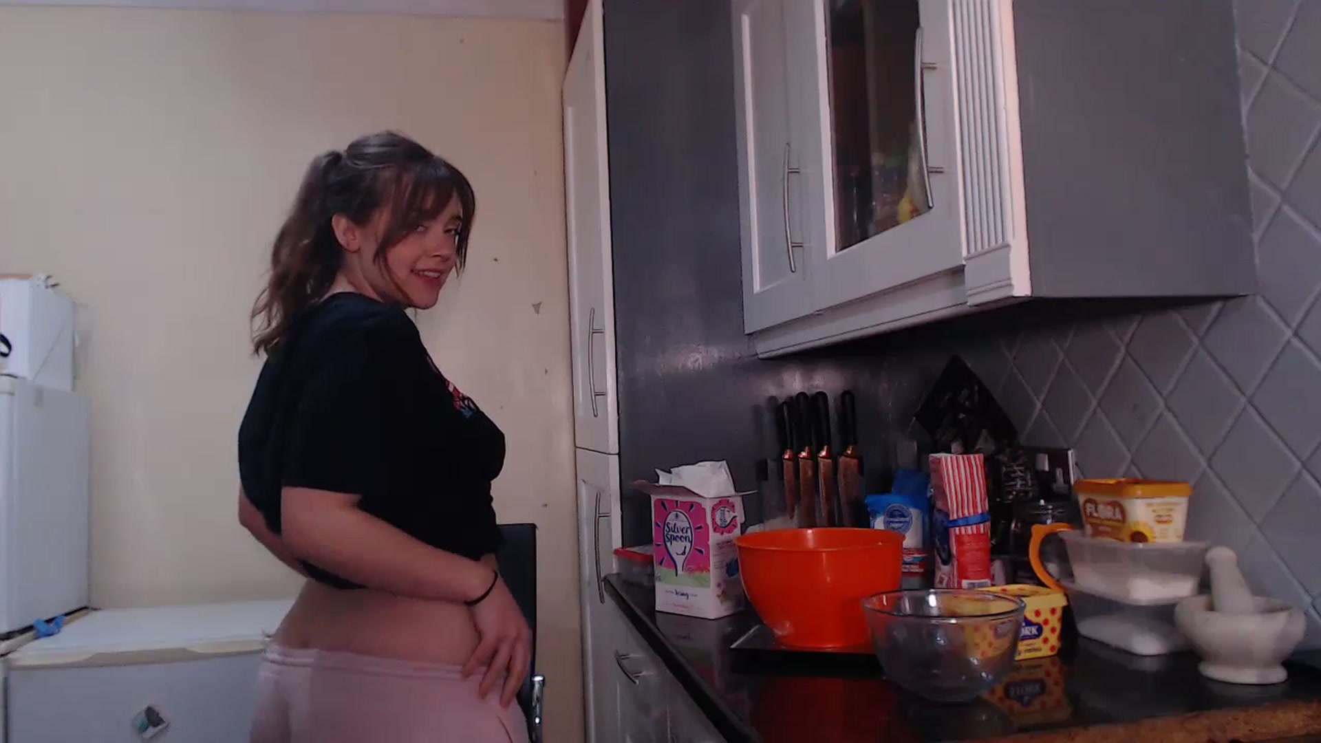 Gallery image thumbnail from KittyCash3w's myfreecams stream on, 12/07/2023, 19:32 image 6 of 20