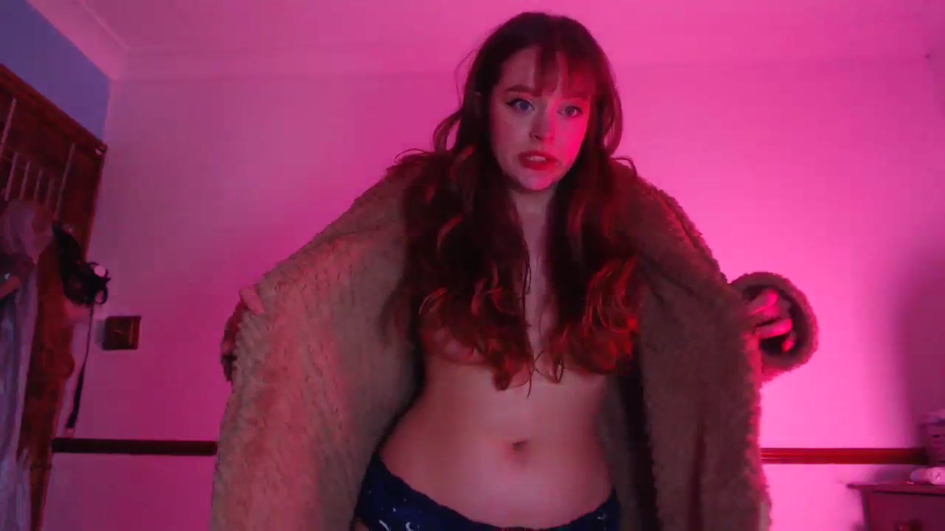 Gallery image thumbnail from KittyCash3w's myfreecams stream on, 01/31/2024, 16:50 image 19 of 20