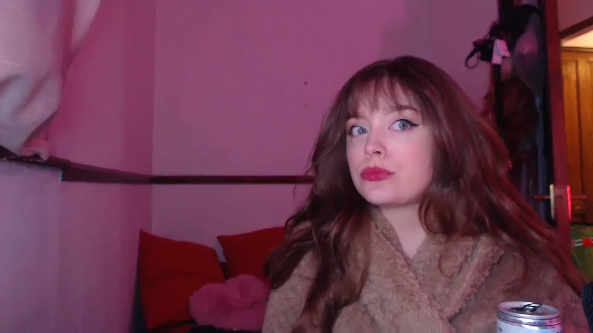 Gallery image thumbnail from KittyCash3w's myfreecams stream on, 01/31/2024, 16:50 image 17 of 20