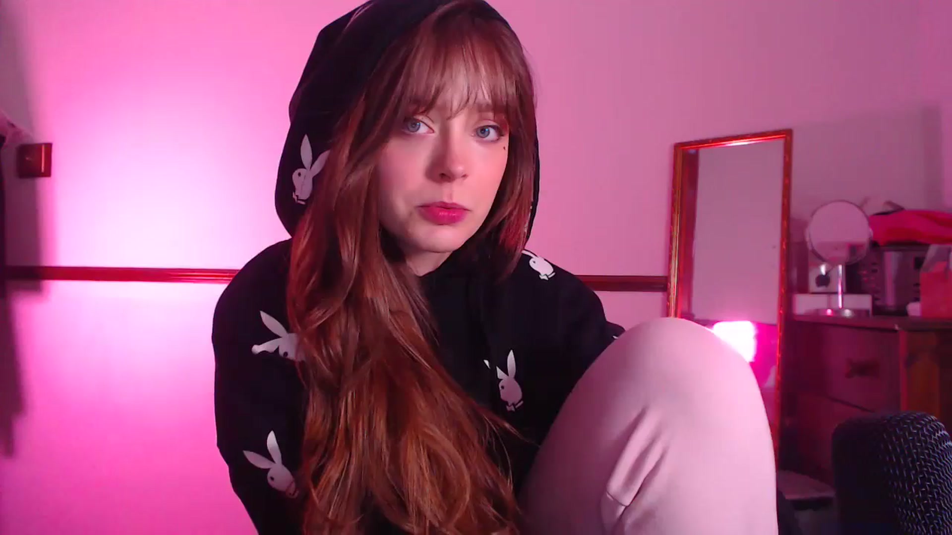 Gallery image thumbnail from KittyCash3w's myfreecams stream on, 03/14/2024, 22:00 image 19 of 20