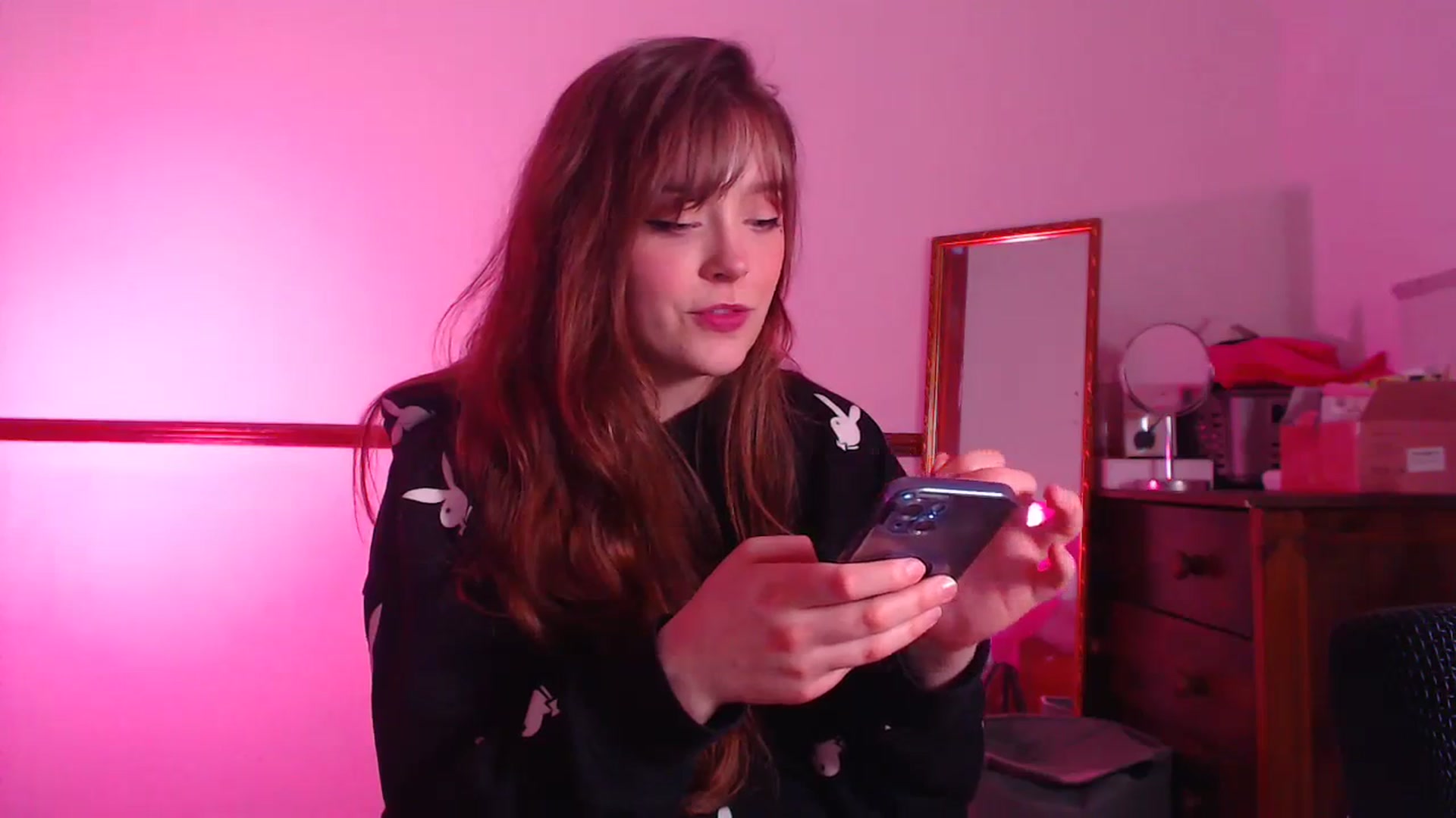 Gallery image thumbnail from KittyCash3w's myfreecams stream on, 03/14/2024, 22:00 image 6 of 20