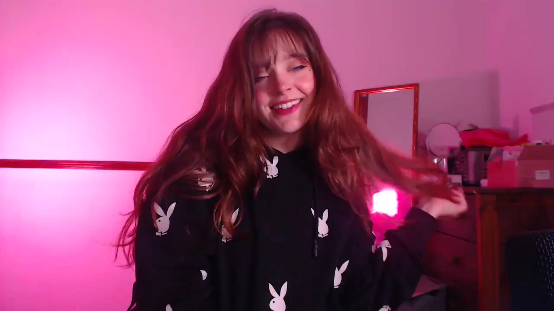 Gallery image thumbnail from KittyCash3w's myfreecams stream on, 03/14/2024, 22:00 image 8 of 20