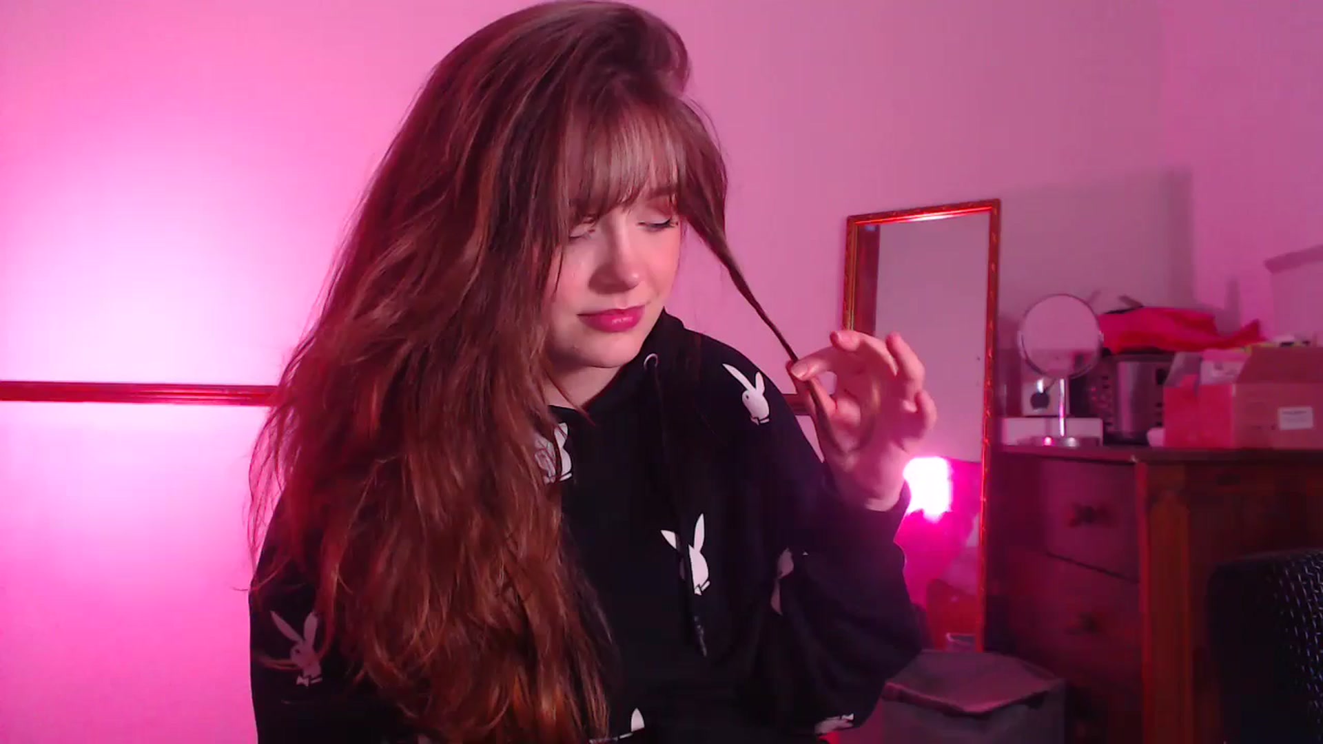 Gallery image thumbnail from KittyCash3w's myfreecams stream on, 03/14/2024, 22:00 image 7 of 20