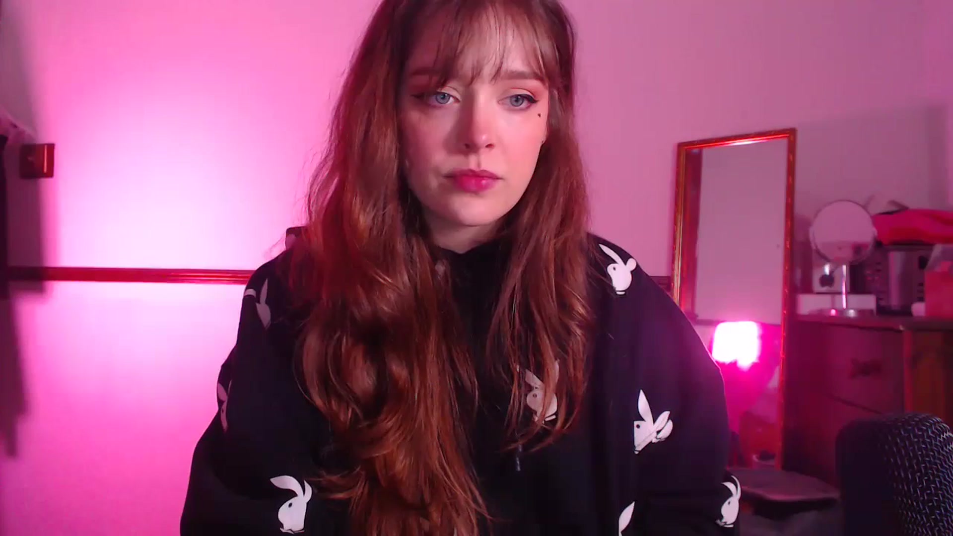 Gallery image thumbnail from KittyCash3w's myfreecams stream on, 03/14/2024, 22:00 image 15 of 20