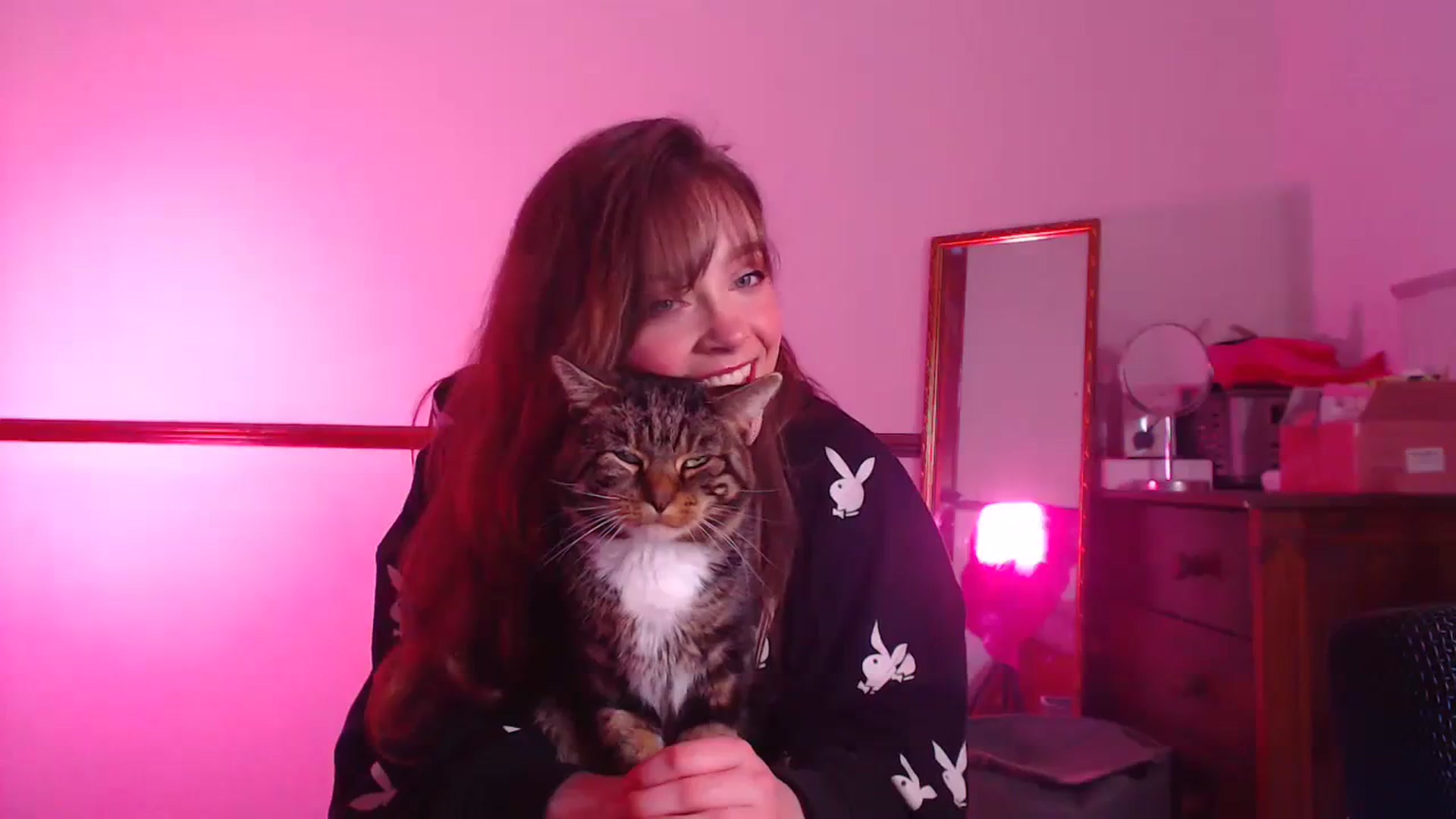 Gallery image thumbnail from KittyCash3w's myfreecams stream on, 03/14/2024, 22:00 image 5 of 20