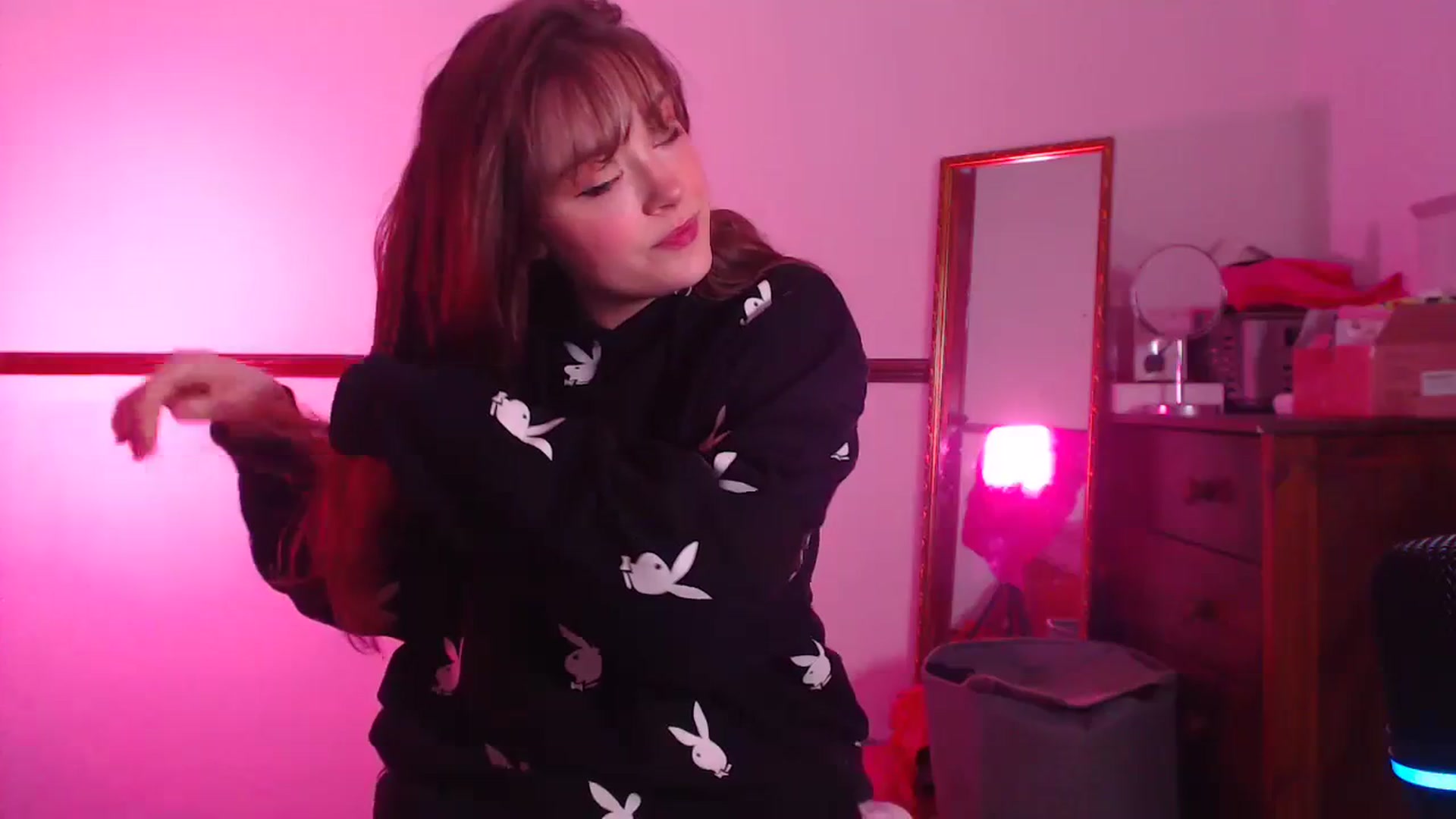 Gallery image thumbnail from KittyCash3w's myfreecams stream on, 03/14/2024, 22:00 image 3 of 20