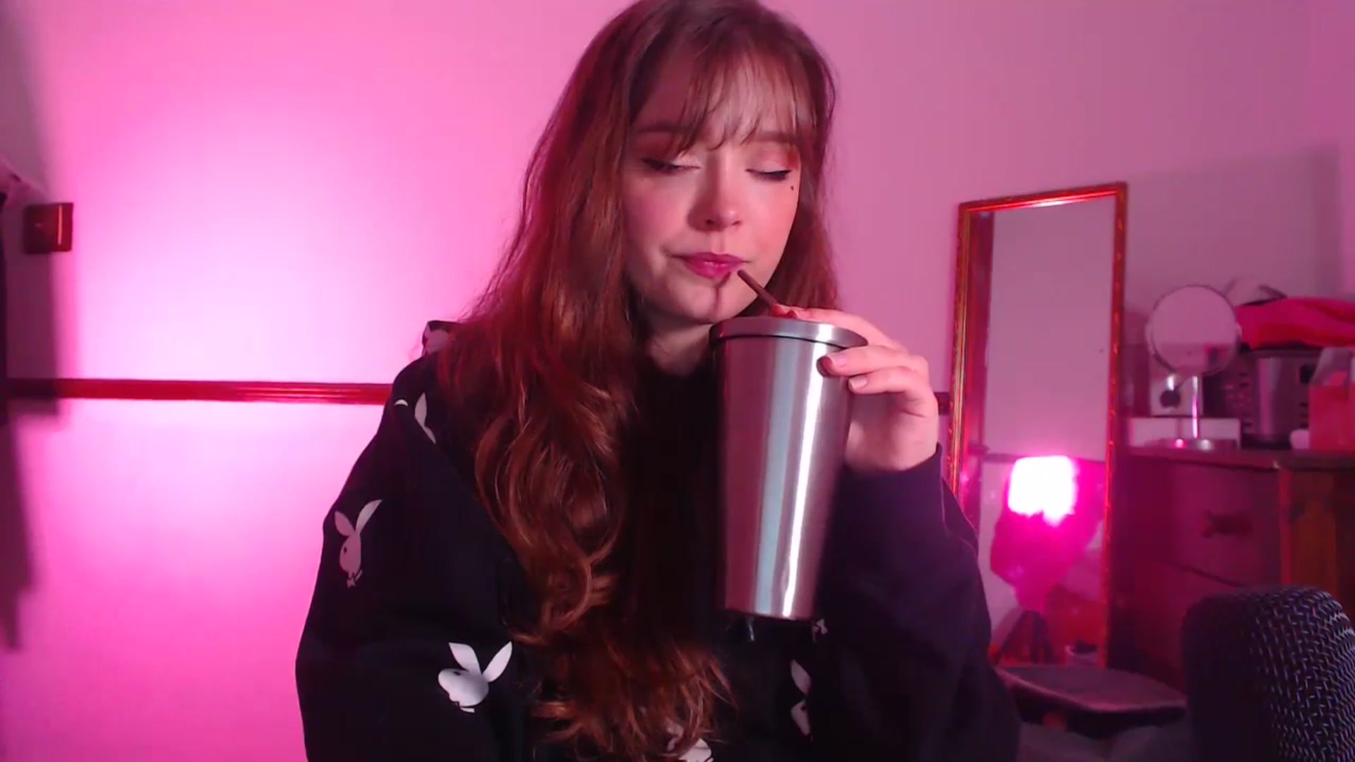 Gallery image thumbnail from KittyCash3w's myfreecams stream on, 03/14/2024, 22:00 image 17 of 20