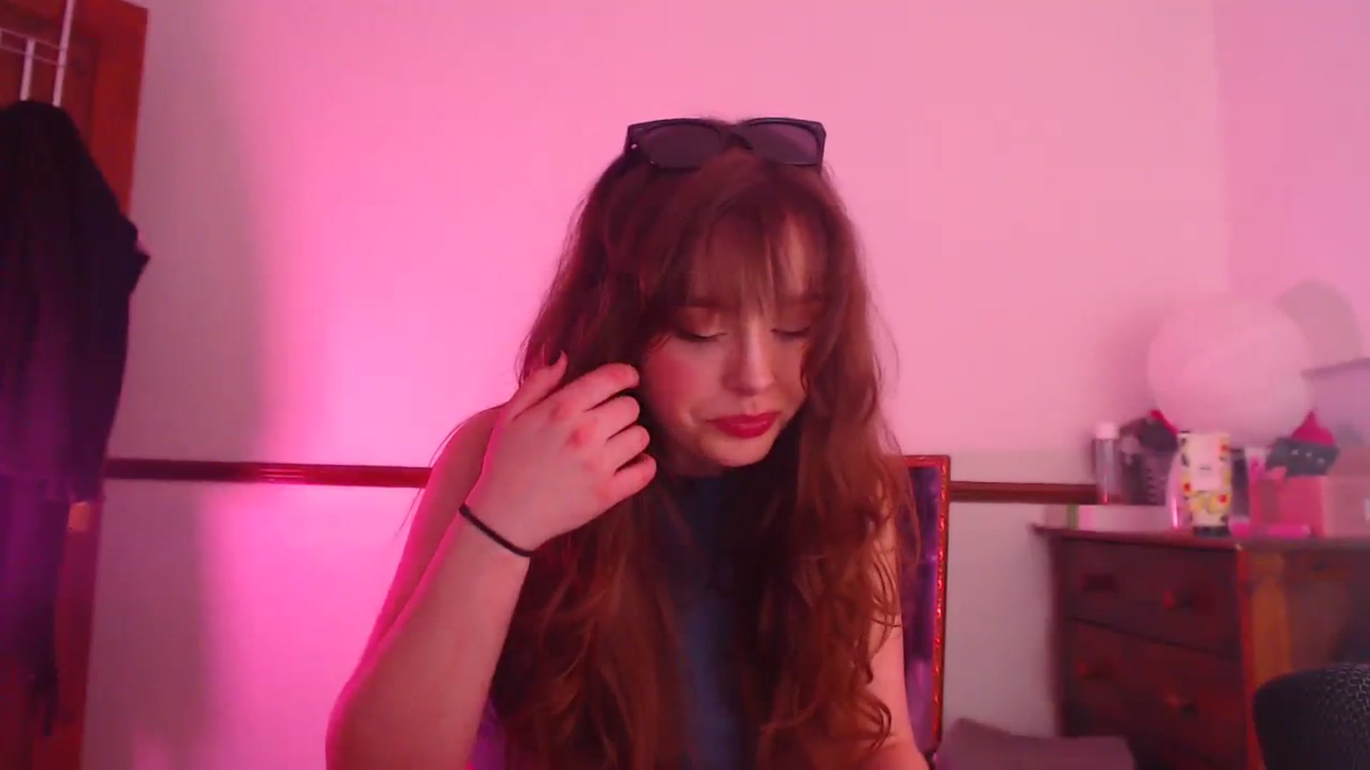 Gallery image thumbnail from KittyCash3w's myfreecams stream on, 03/29/2024, 22:32 image 14 of 20