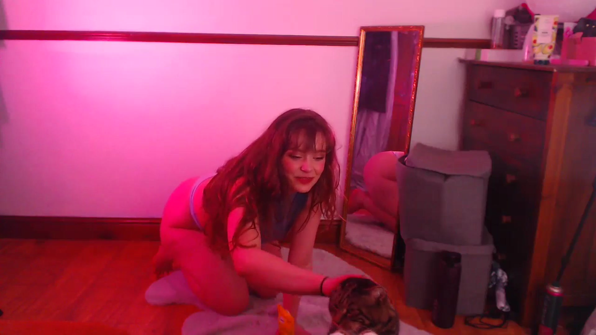 Gallery image thumbnail from KittyCash3w's myfreecams stream on, 03/29/2024, 22:32 image 10 of 20
