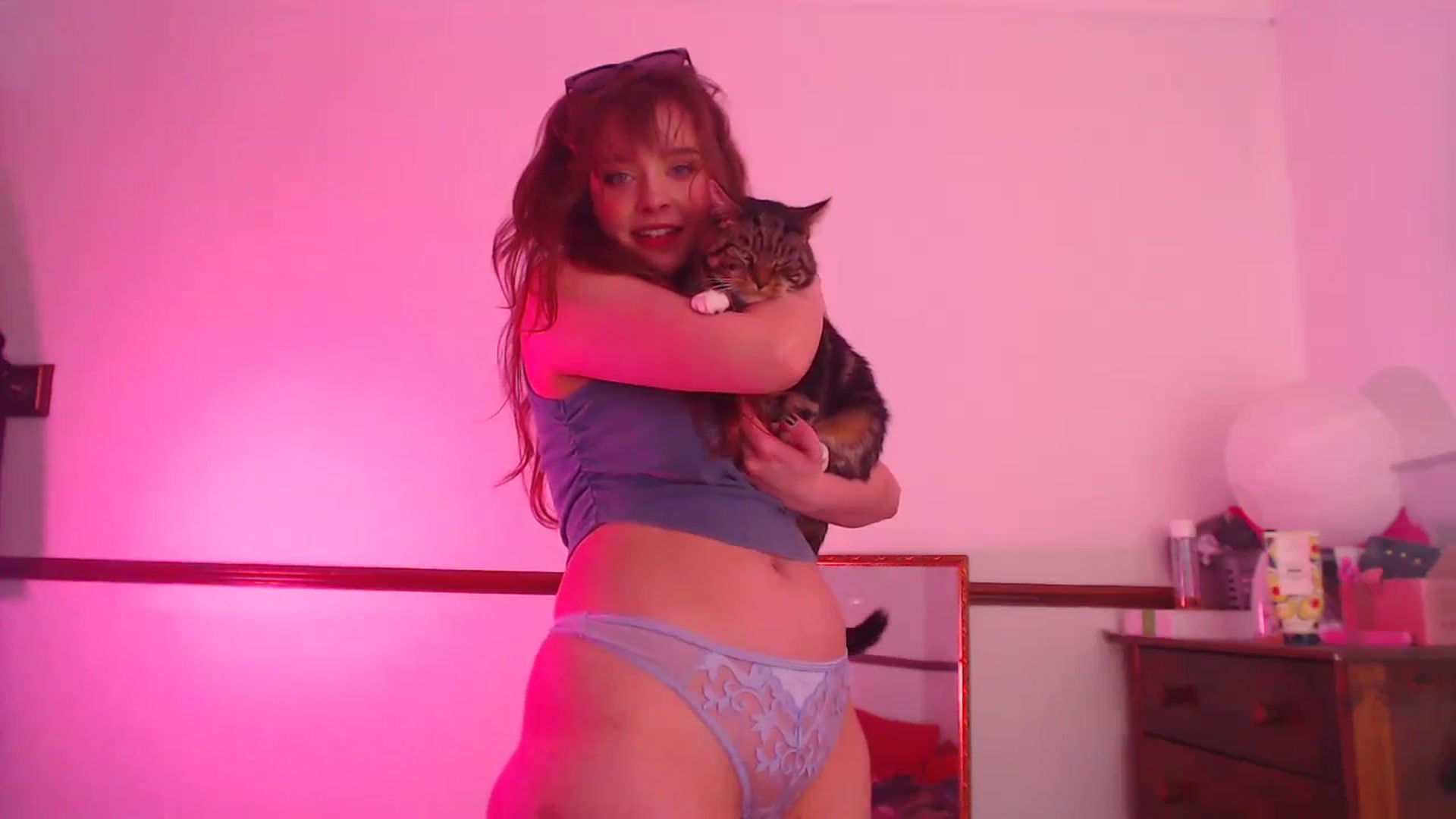 Gallery image thumbnail from KittyCash3w's myfreecams stream on, 03/29/2024, 22:32 image 7 of 20