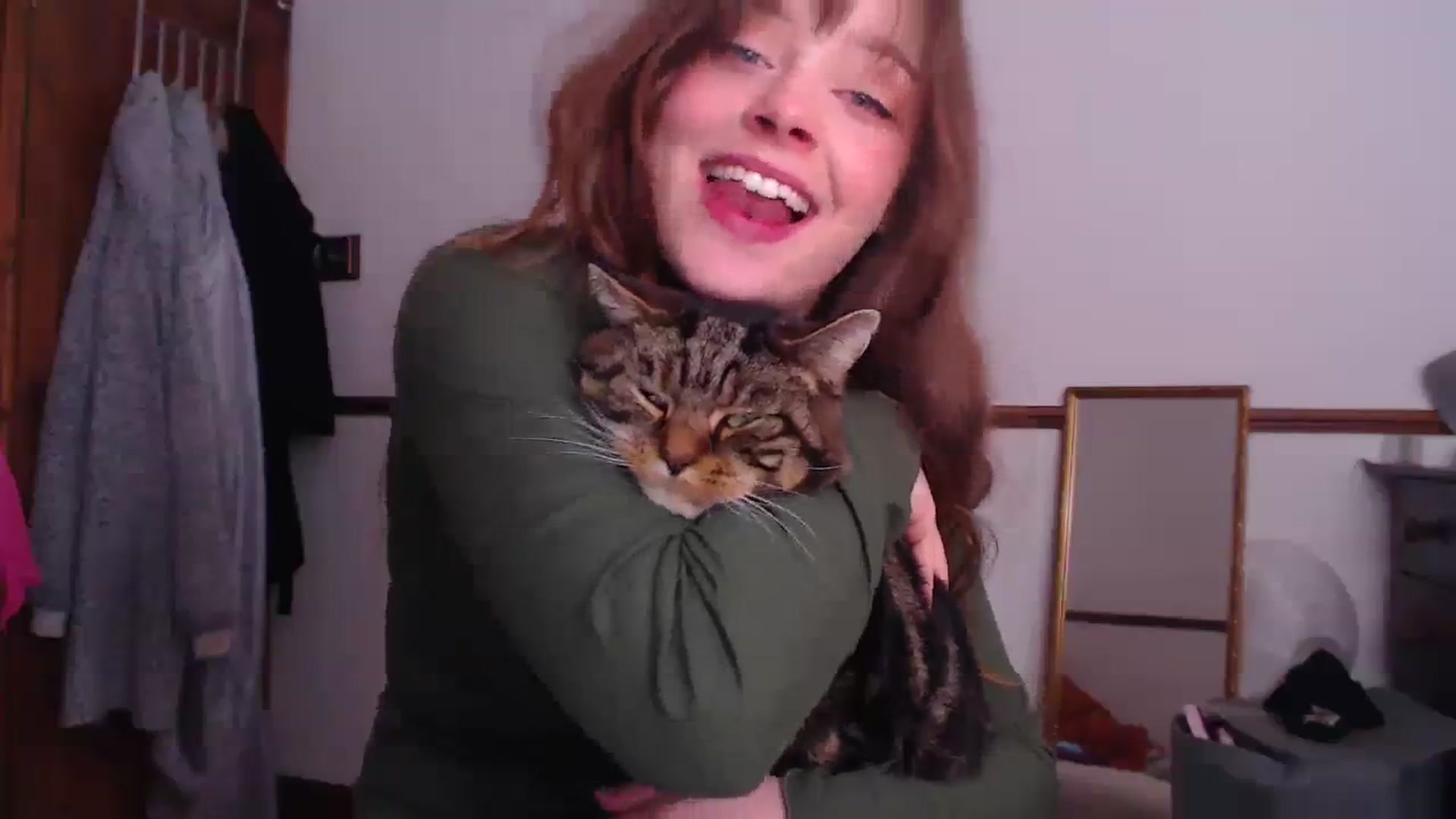 Gallery image thumbnail from KittyCash3w's myfreecams stream on, 04/10/2024, 20:15 image 5 of 20