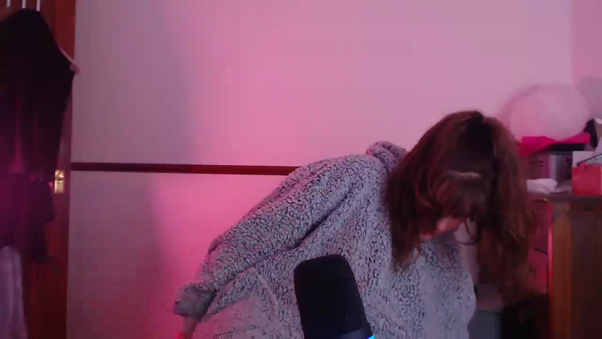 Gallery image thumbnail from KittyCash3w's myfreecams stream on, 04/10/2024, 21:30 image 12 of 20