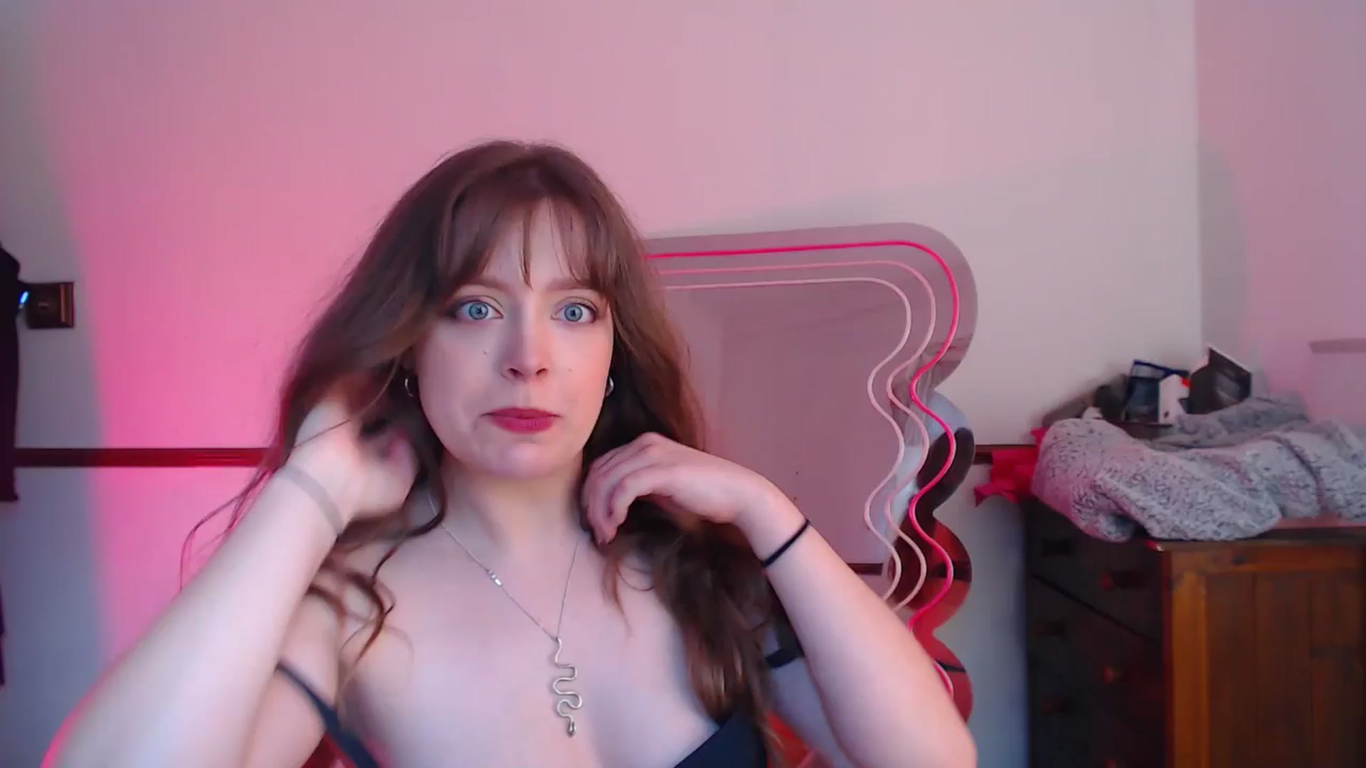 Gallery image thumbnail from KittyCash3w's myfreecams stream on, 04/17/2024, 17:38 image 13 of 20
