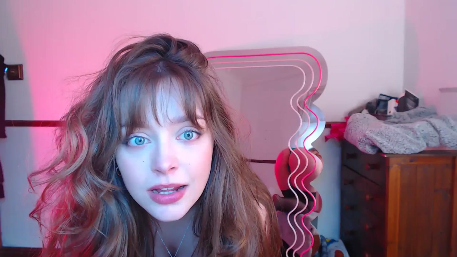 Gallery image thumbnail from KittyCash3w's myfreecams stream on, 04/17/2024, 17:38 image 19 of 20