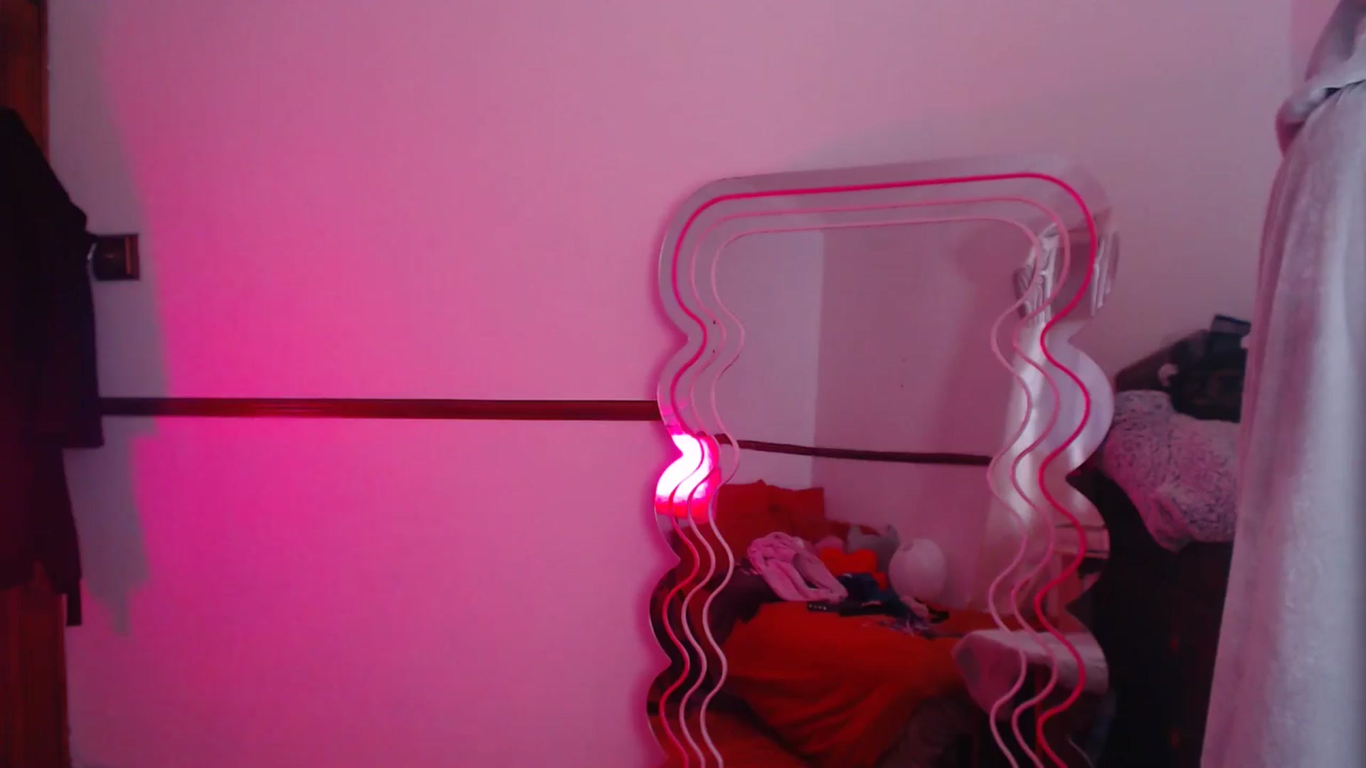Gallery image thumbnail from KittyCash3w's myfreecams stream on, 04/17/2024, 19:56 image 4 of 20