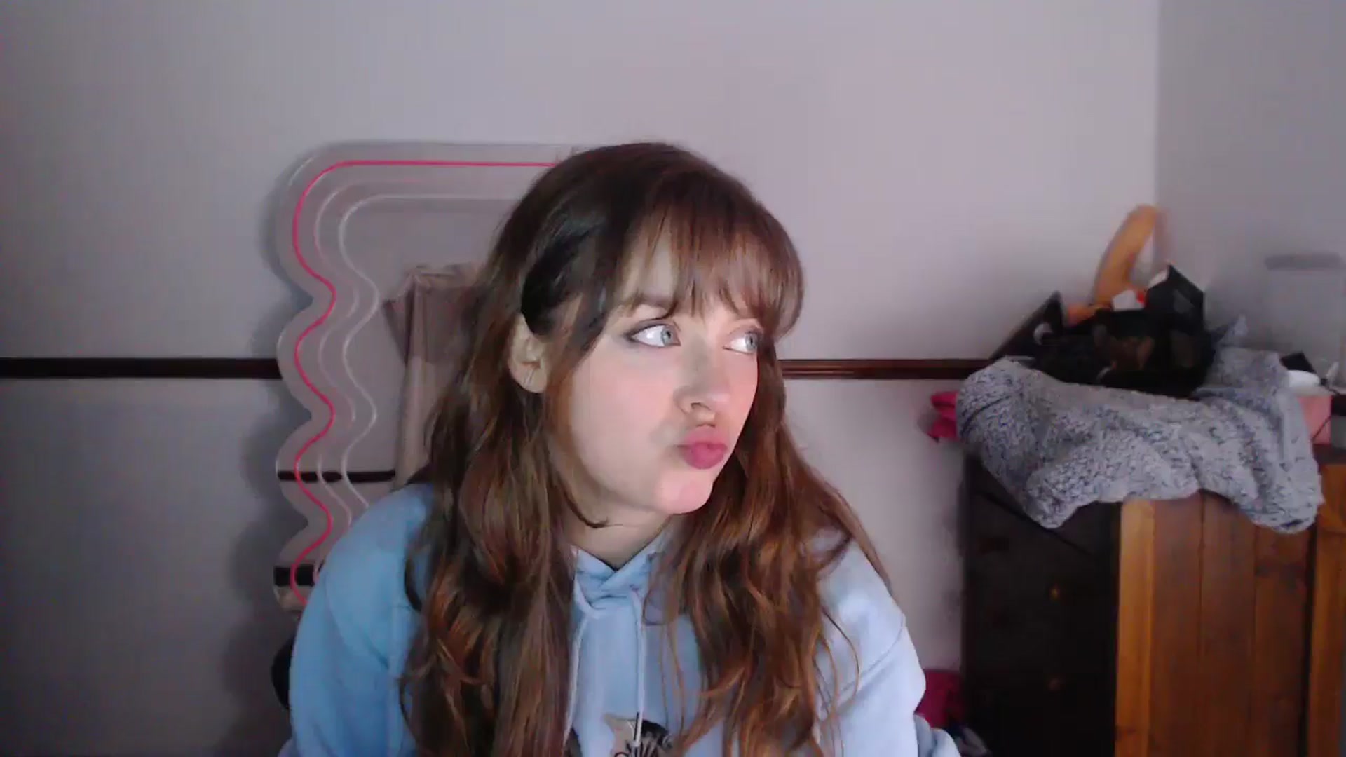 Gallery image thumbnail from KittyCash3w's myfreecams stream on, 04/19/2024, 20:51 image 14 of 20