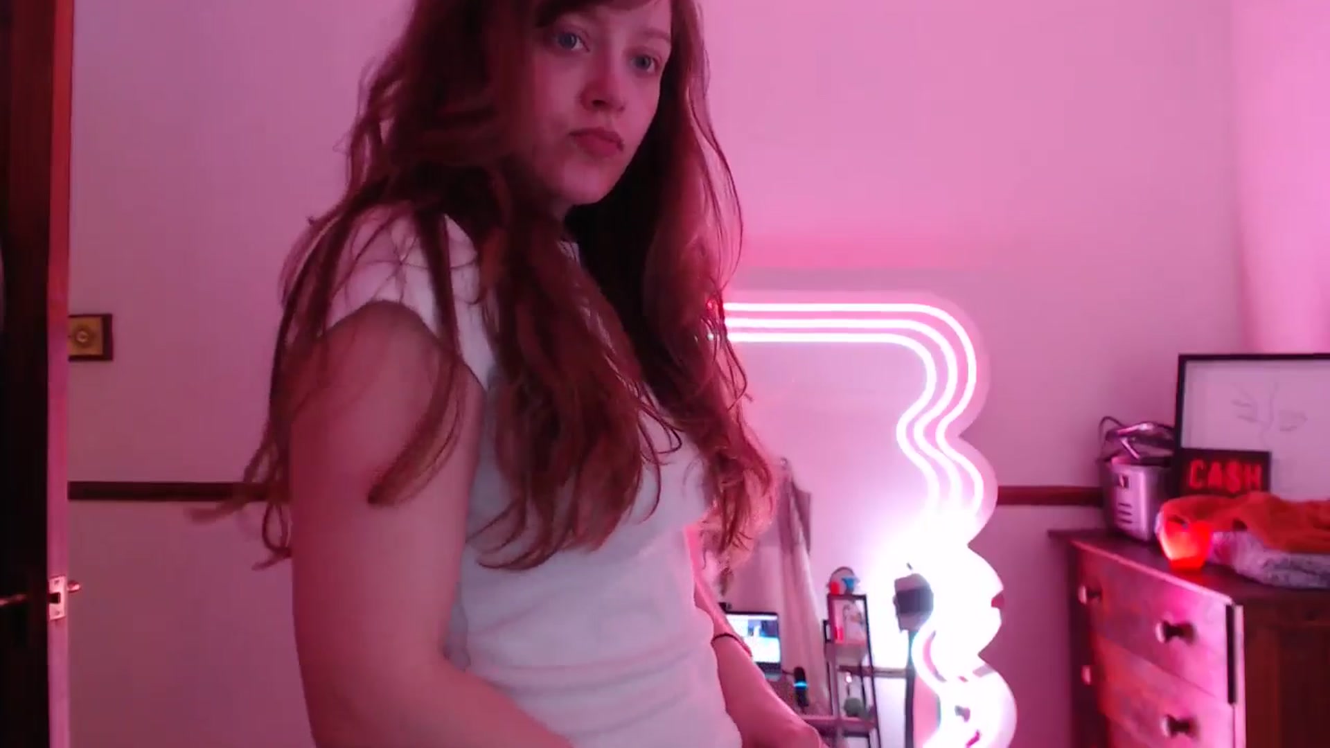 Gallery image thumbnail from KittyCash3w's myfreecams stream on, 05/02/2024, 20:47 image 19 of 20